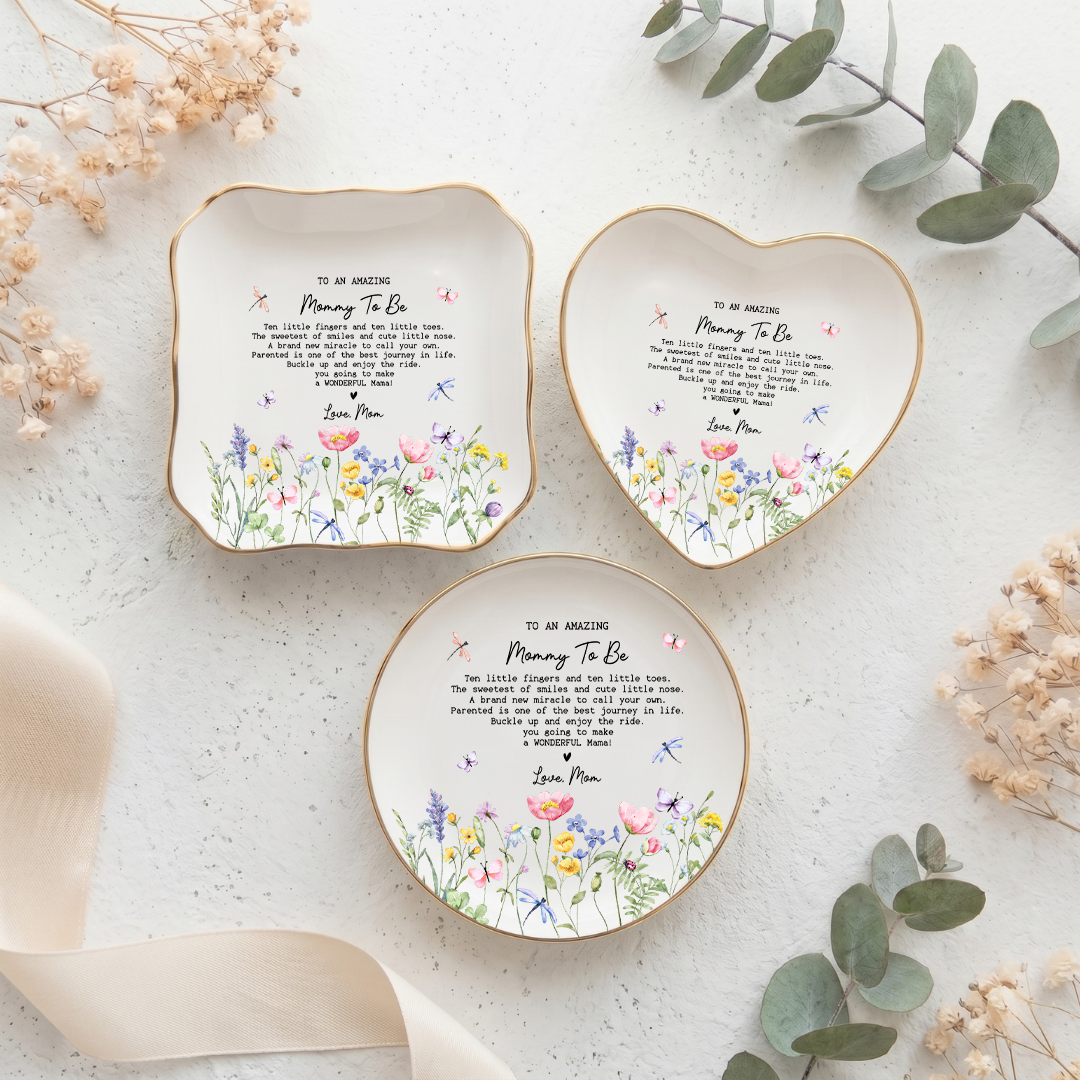 Personalisieren Sie eine Schale für Ringe „An eine wundervolle werdende Mama“