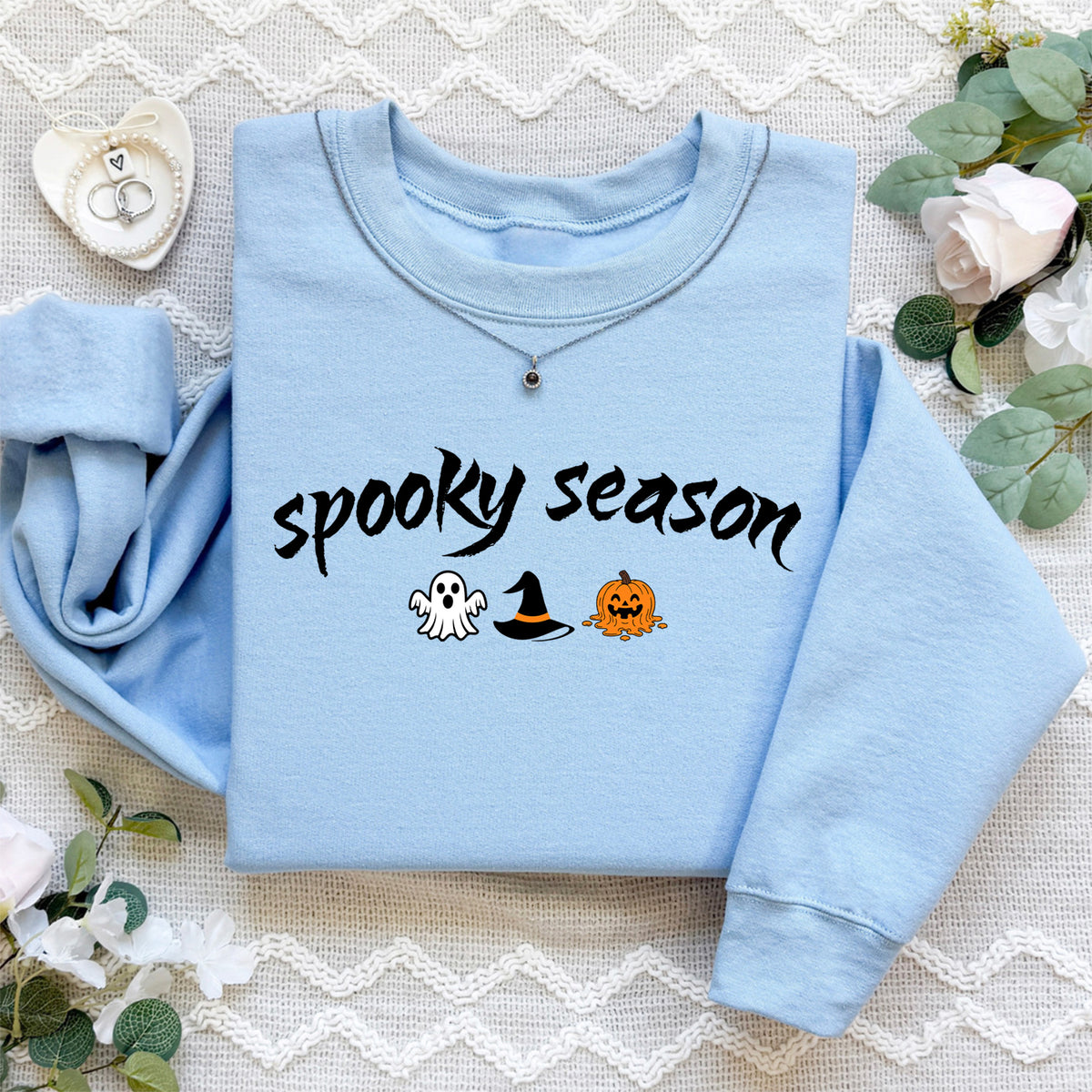 Besticktes Sweatshirt „Spooky Season“ – süßer Halloween-Pullover