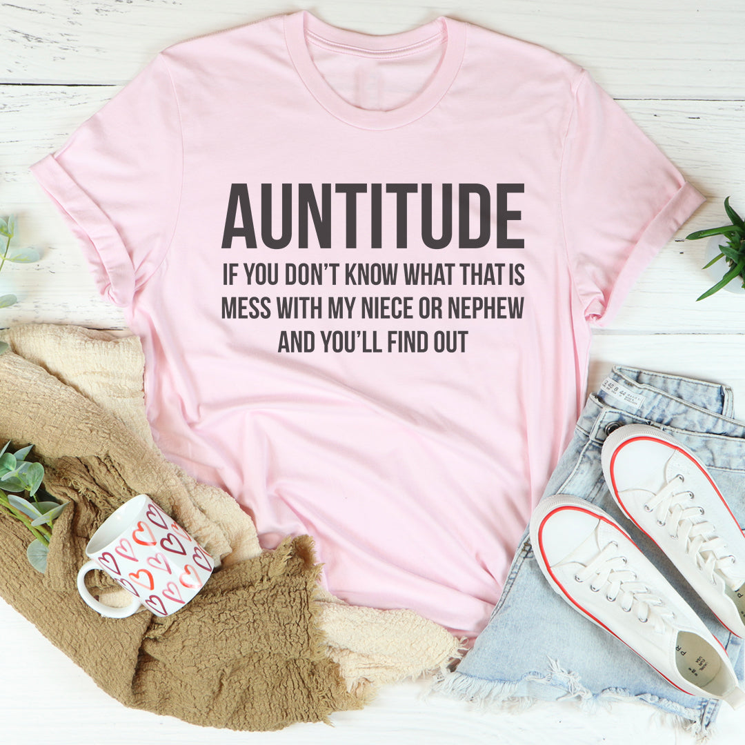 T-shirt graphique plein d’esprit pour tante – « Auntitude »