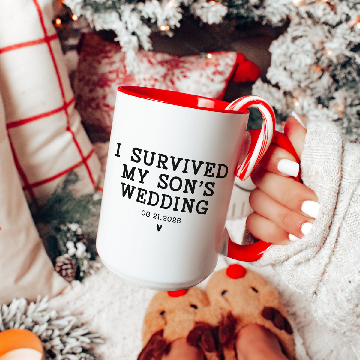 Taza personalizada «Sobreviví a la boda de mi hijo»