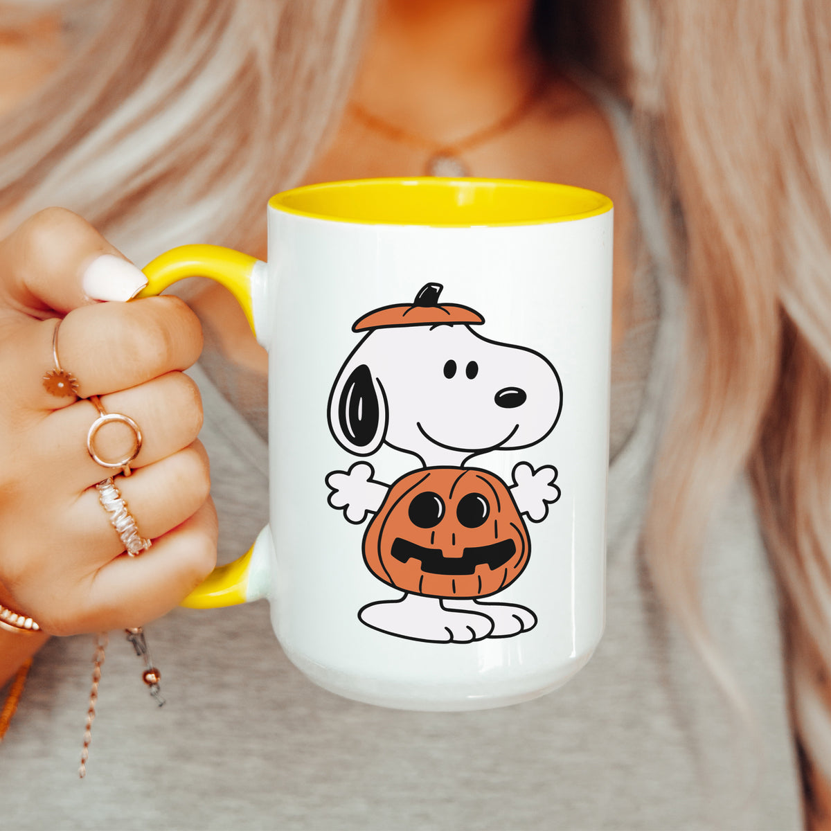 Hundetasse mit Kürbis