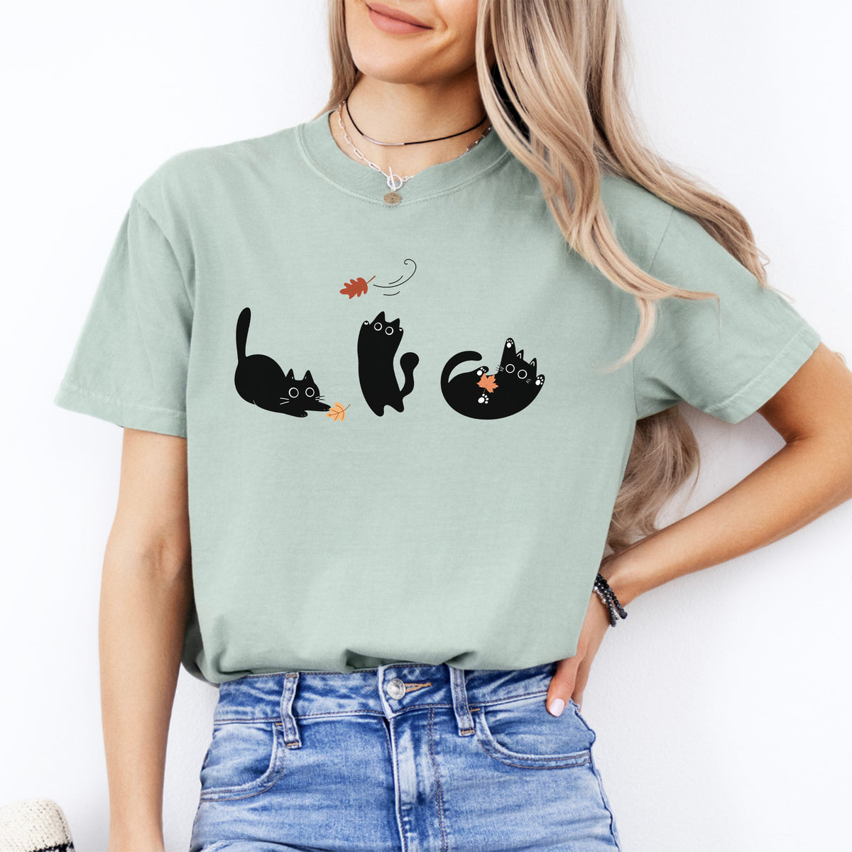 T-shirt Chats noirs et feuilles d’automne