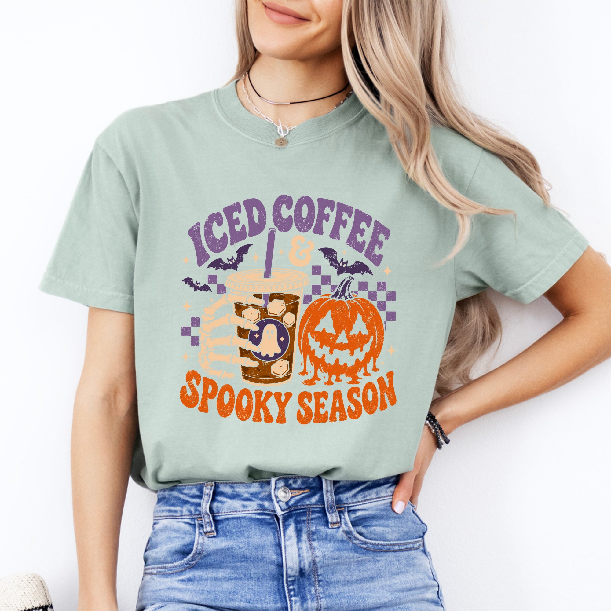 Camiseta «Iced Coffee And Spooky Season»