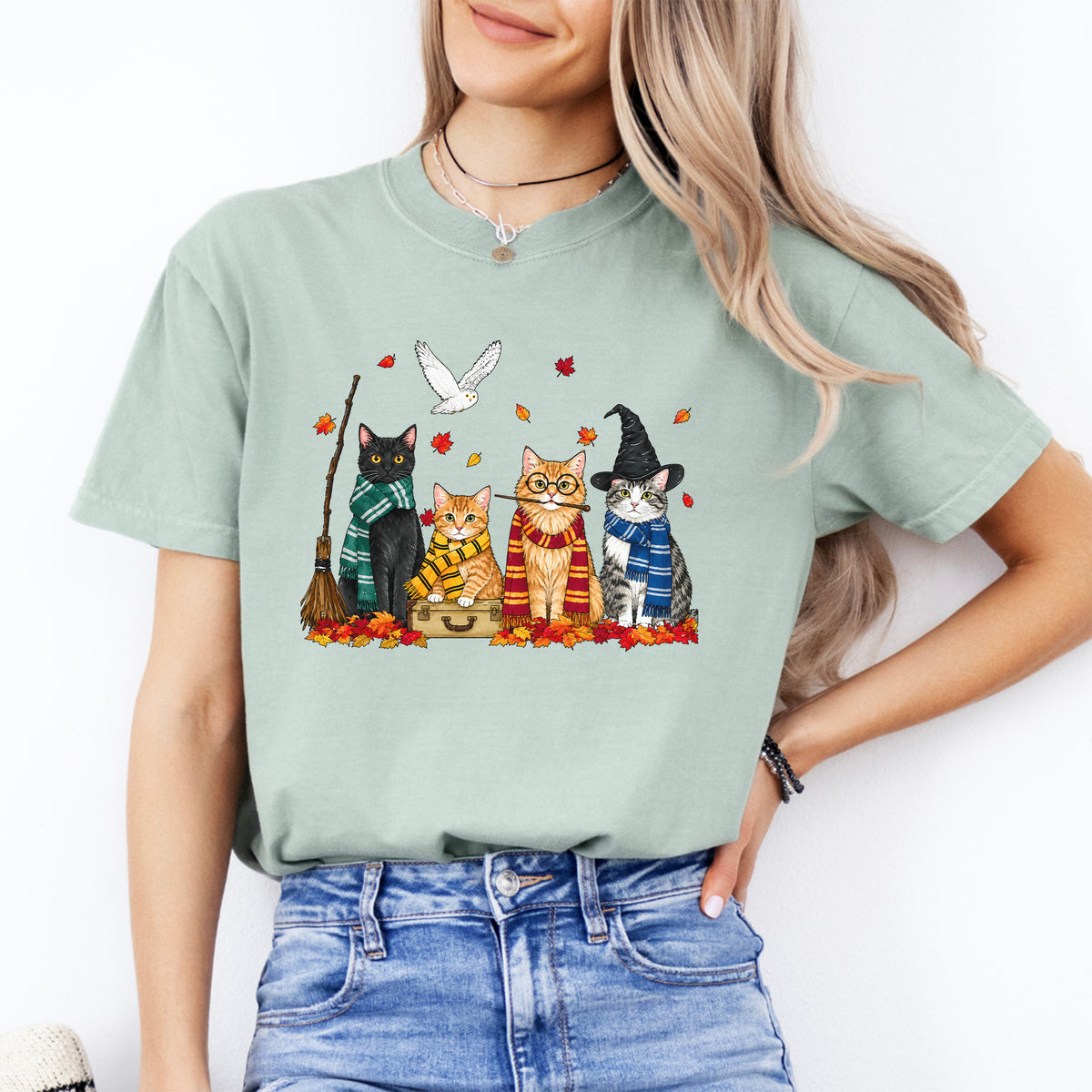 T-shirt d’Halloween avec des chats sorciers