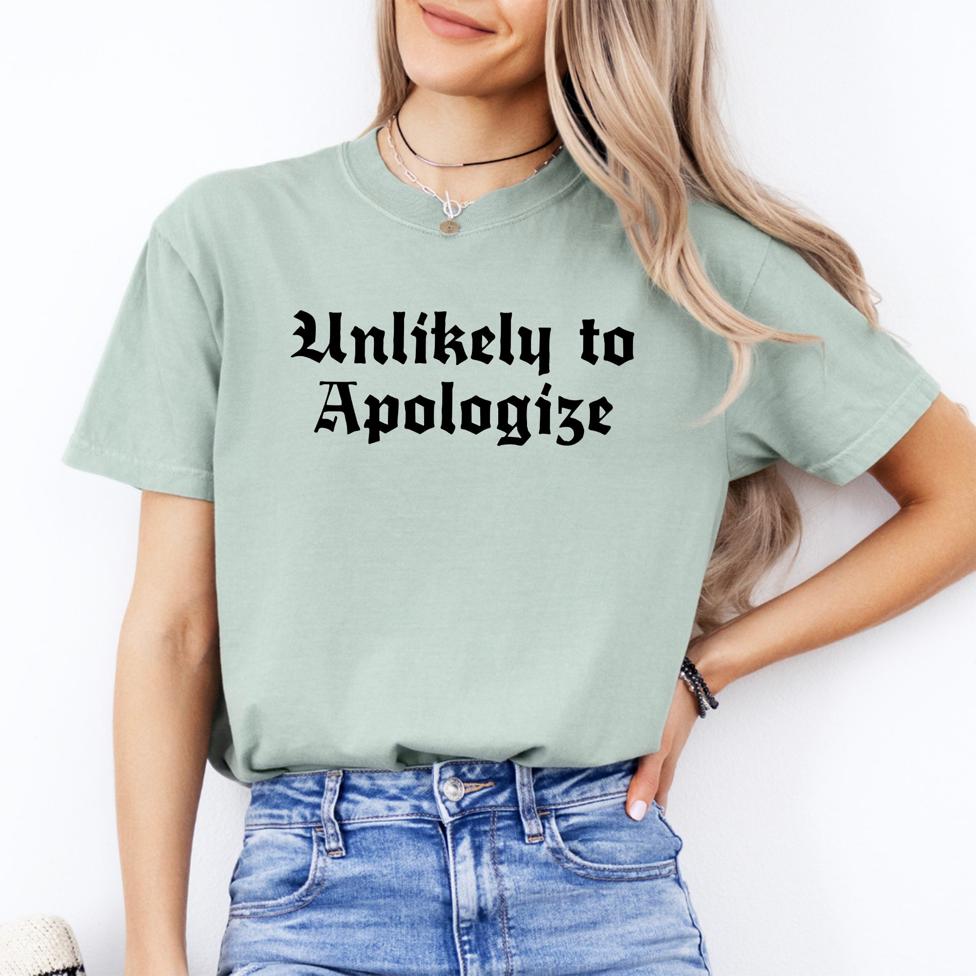 Camiseta gótica «Unlikely To Apologize»