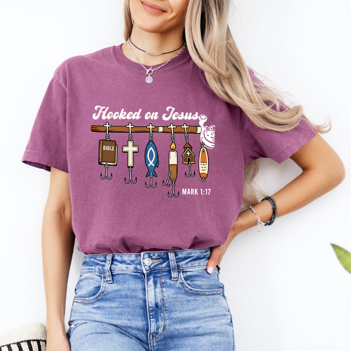 Christliches Angel-Grafikshirt „Hooked on Jesus“, Markus 1:17 – Glaubensshirt für Angler