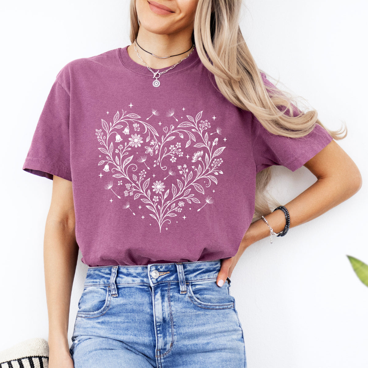 Botanical Wildflower Heart Graphic Tee – Cottagecore Nature Shirt