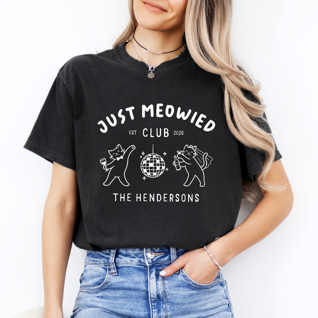 Personalisierbares T-Shirt „The Meowied Club“