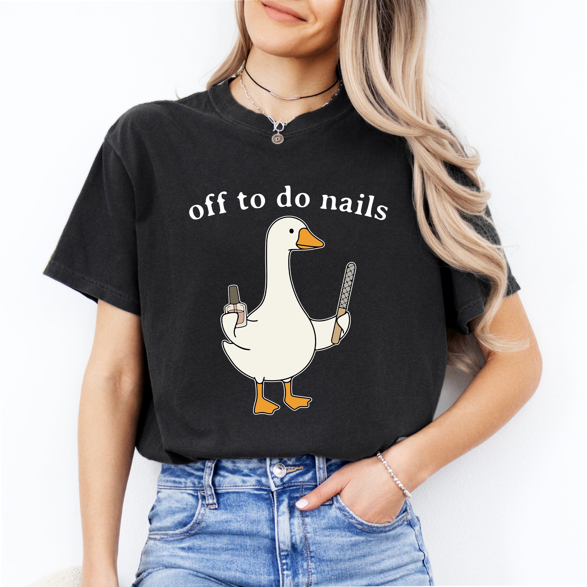 Camiseta «Off To Do Nails»