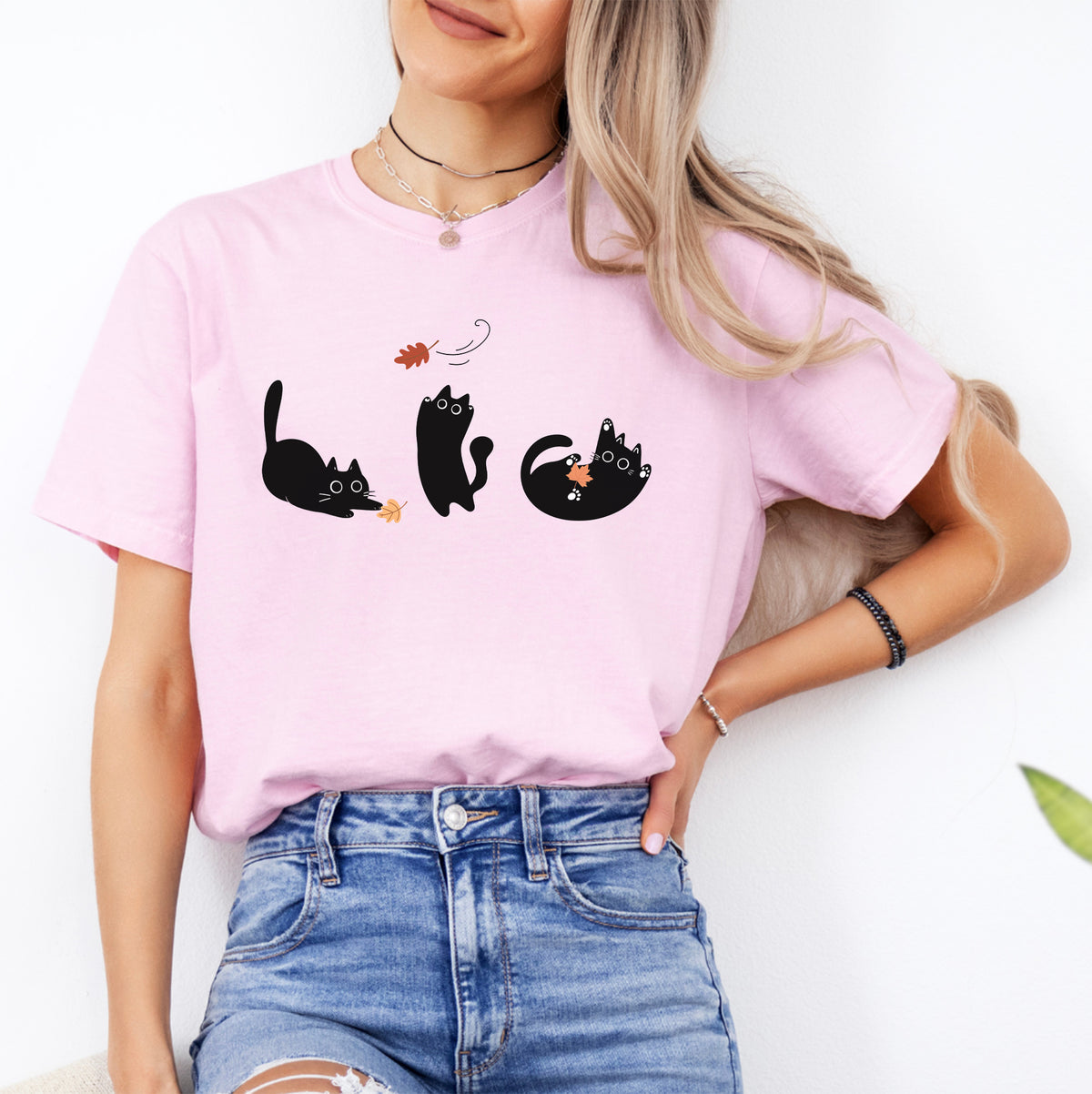 T-shirt Chats noirs et feuilles d’automne