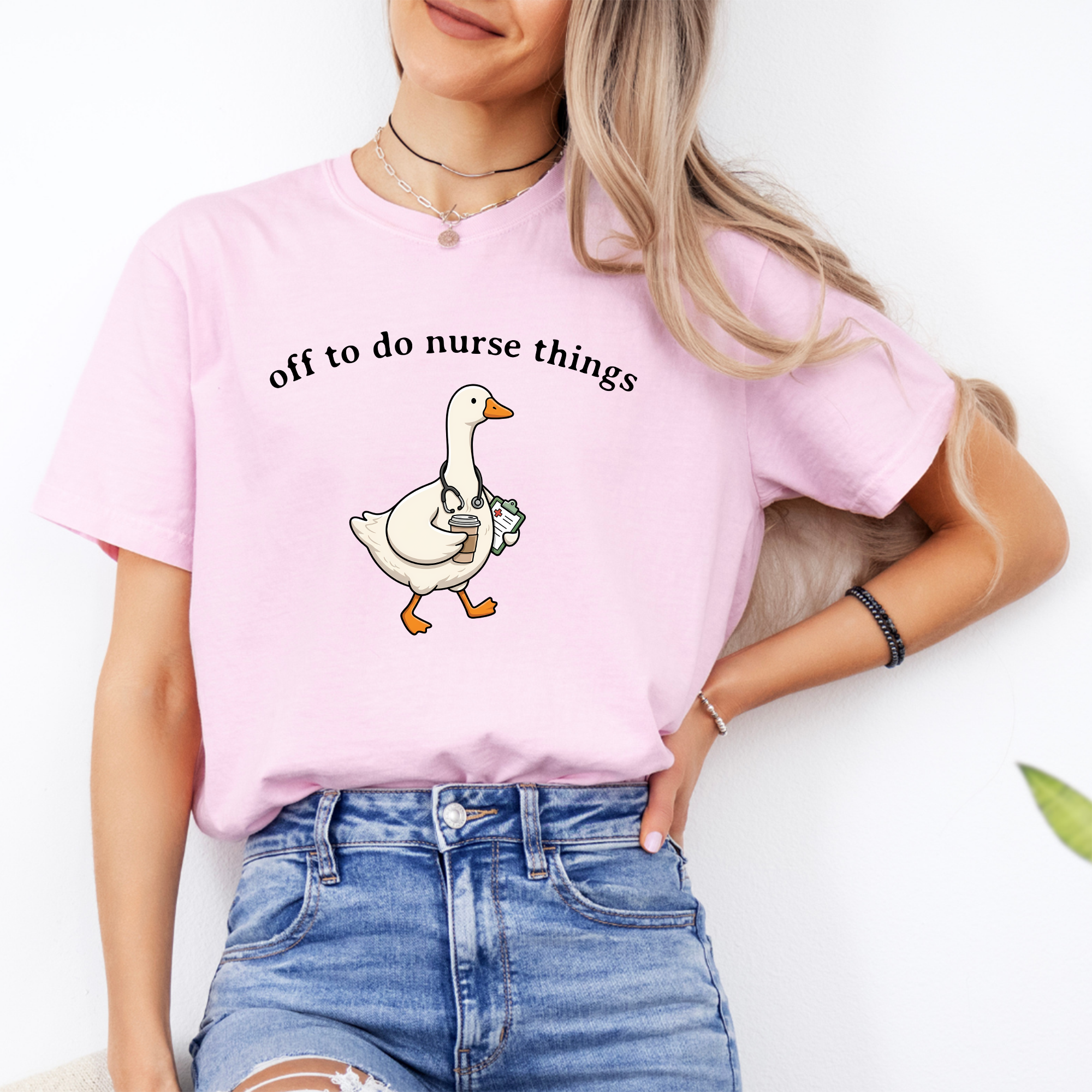 Camiseta «Me voy a hacer cosas de enfermera»
