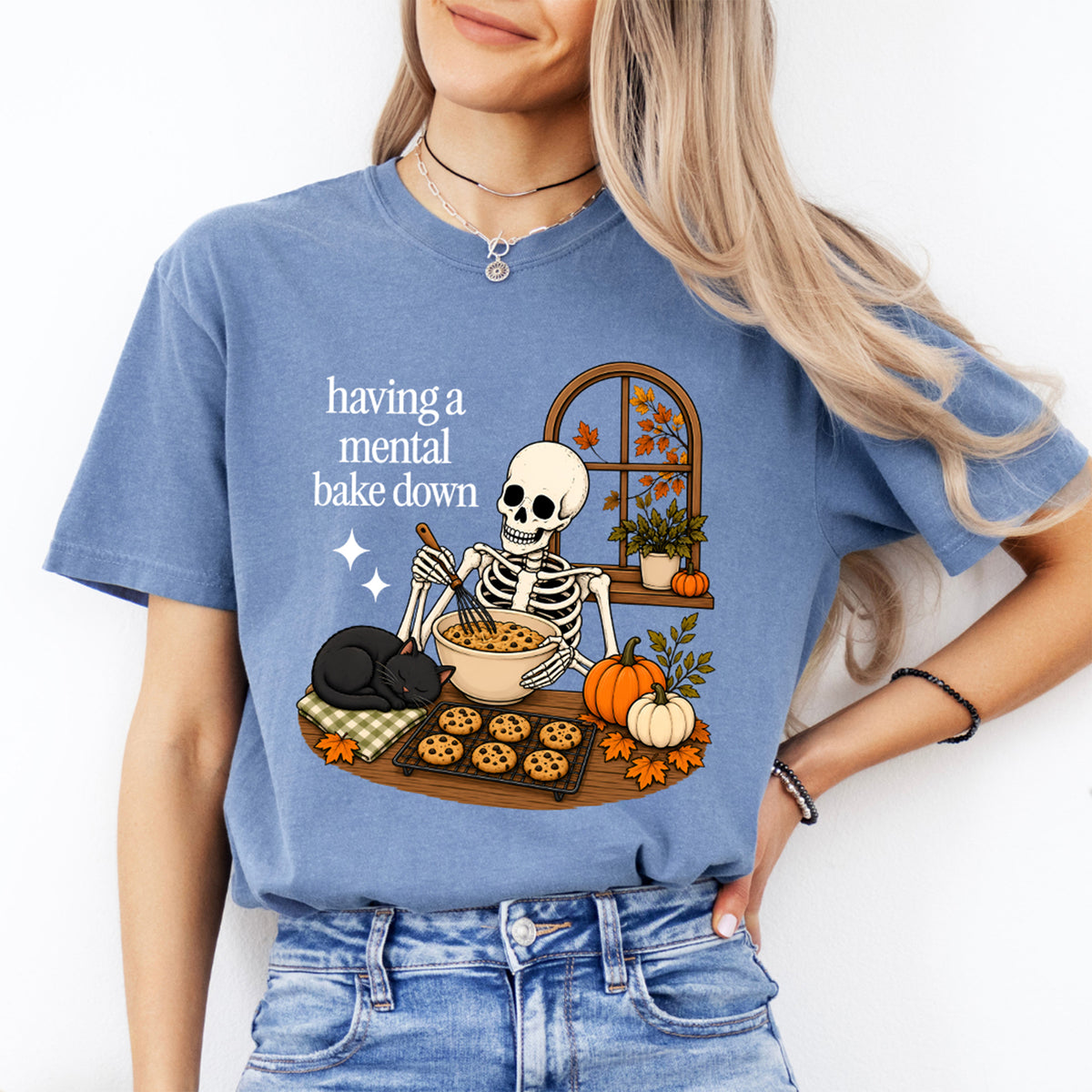 Grafik-T-Shirt mit Skelettbäcker „Having a Mental Bake Down“