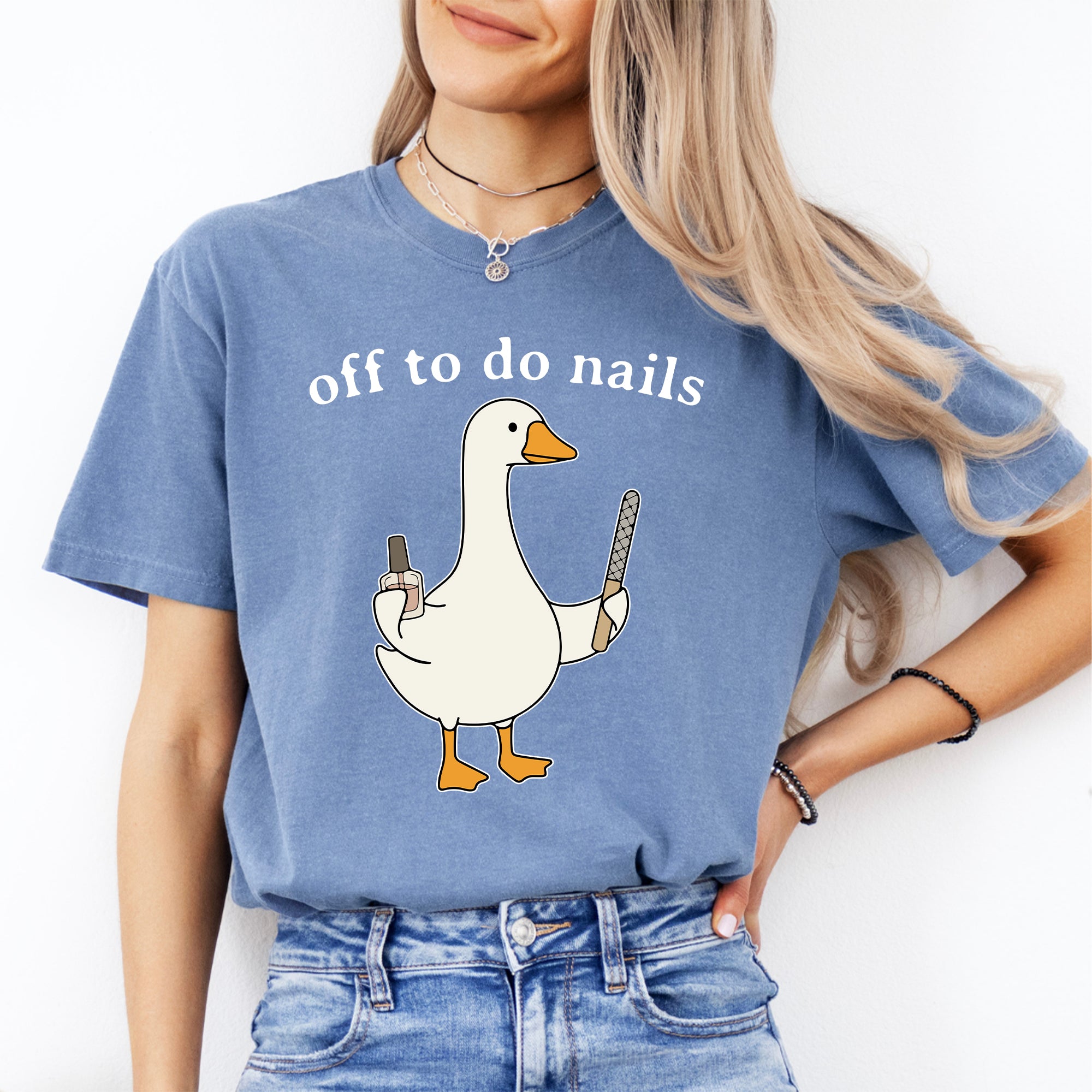 Camiseta «Off To Do Nails»