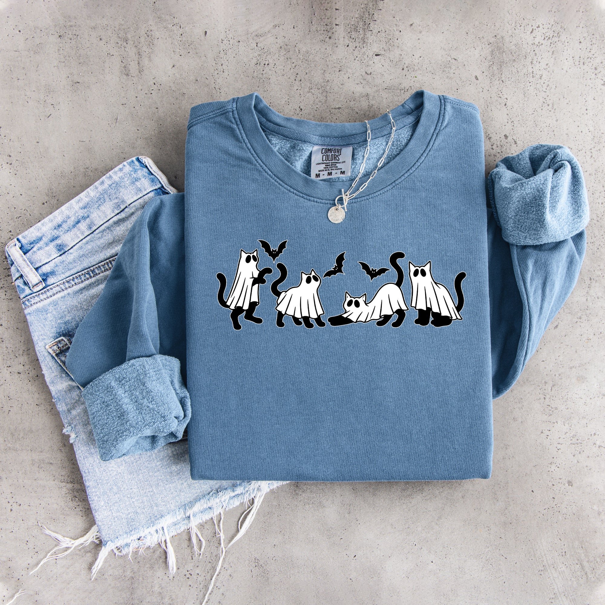Sweat-shirt brodé « Chat fantôme »