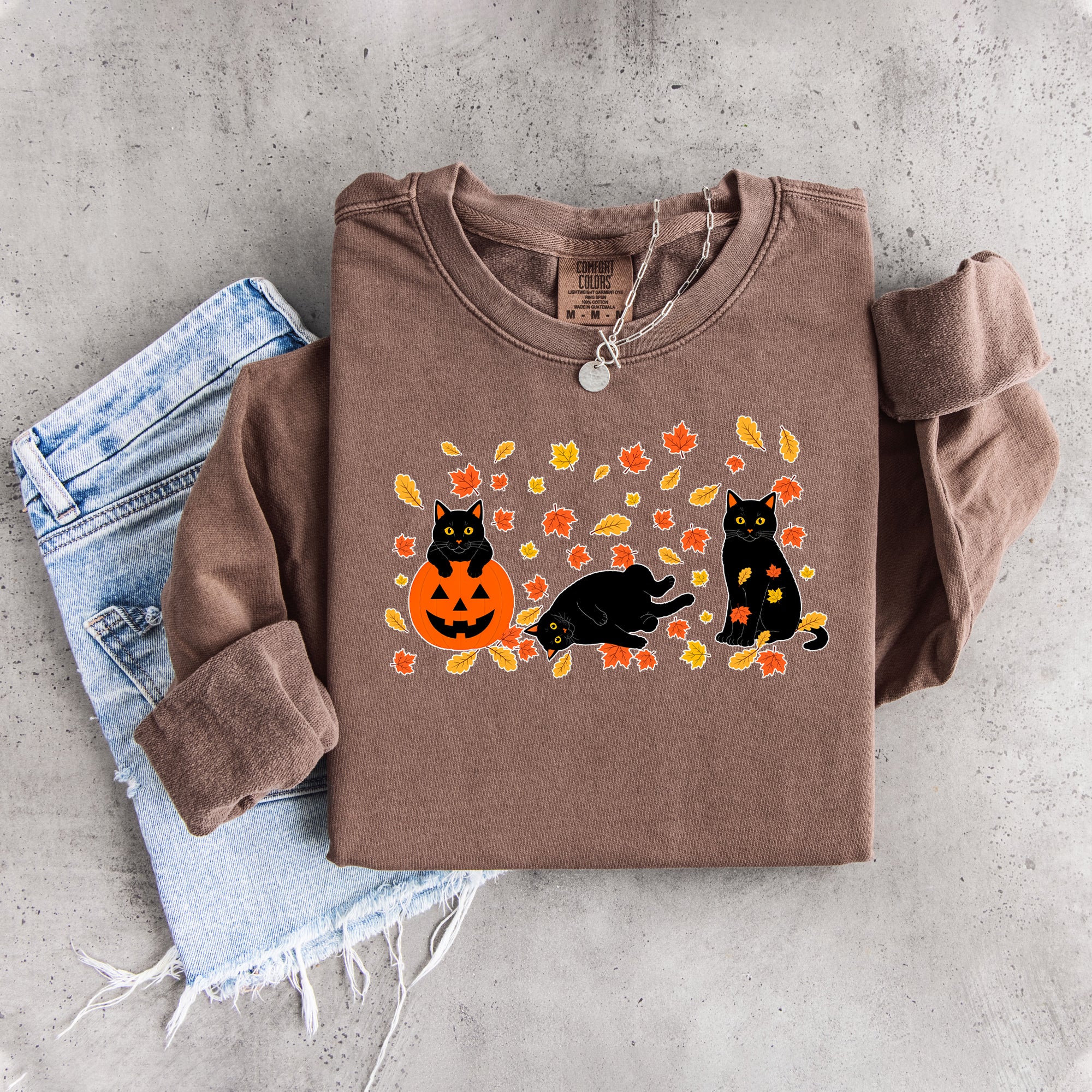 Schwarzes Herbst-Sweatshirt mit schwarzer Katze