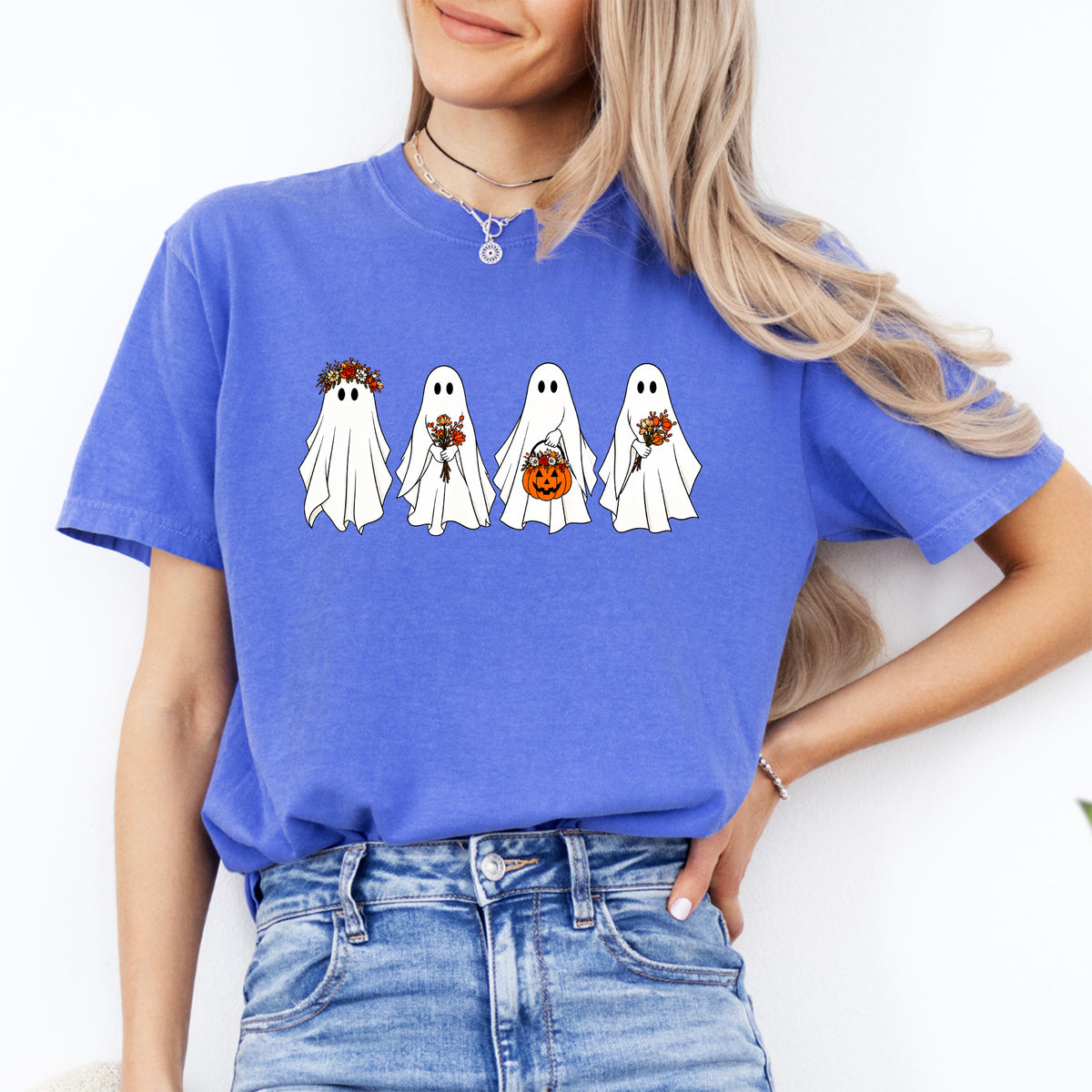Camiseta gráfica de fantasmas florales en ramo otoñal - Camisa casual bonita y espeluznante de otoño