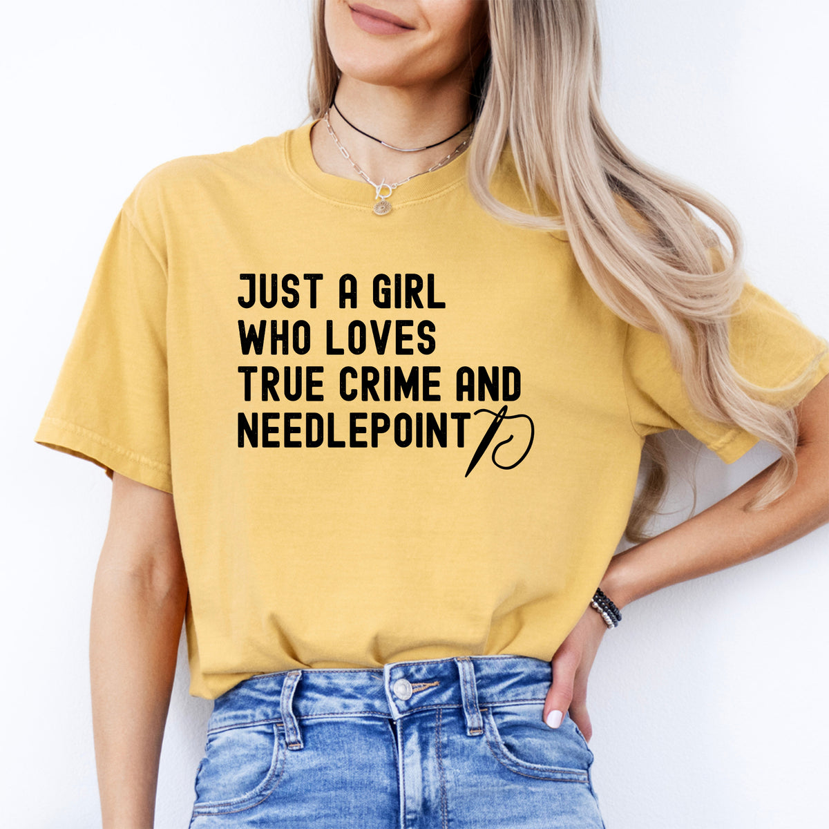 T-Shirt für ein Mädchen, das True Crime und Stickerei liebt