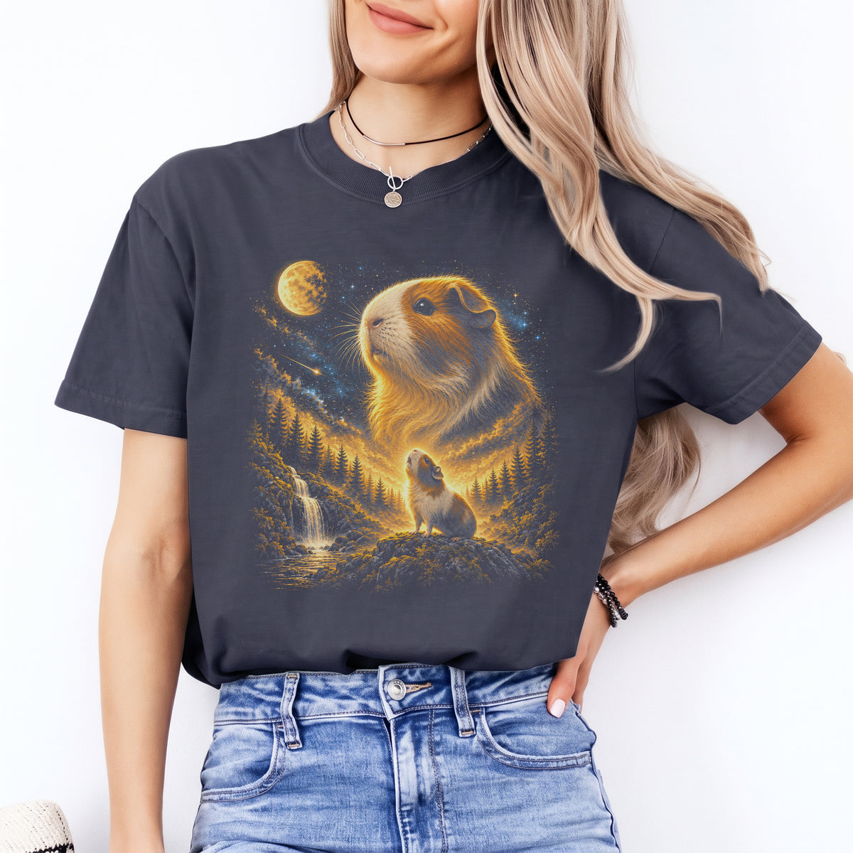 Camiseta de cobaya aullándole a la luna