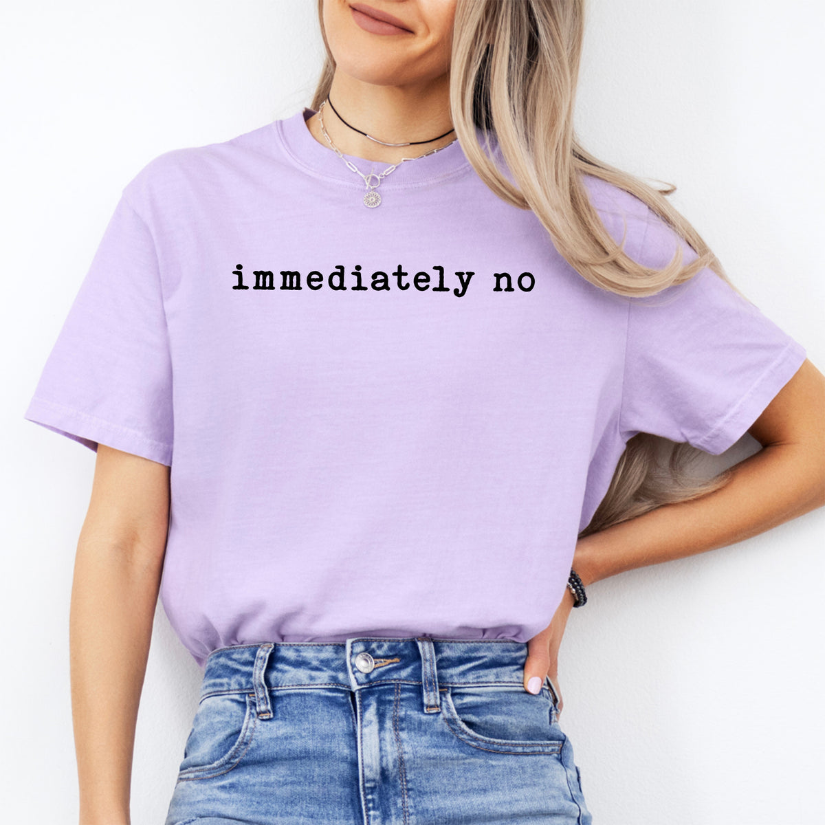 Minimalistisches, sarkastisches Crewneck-T-Shirt zum Setzen von Grenzen – „immediately no“