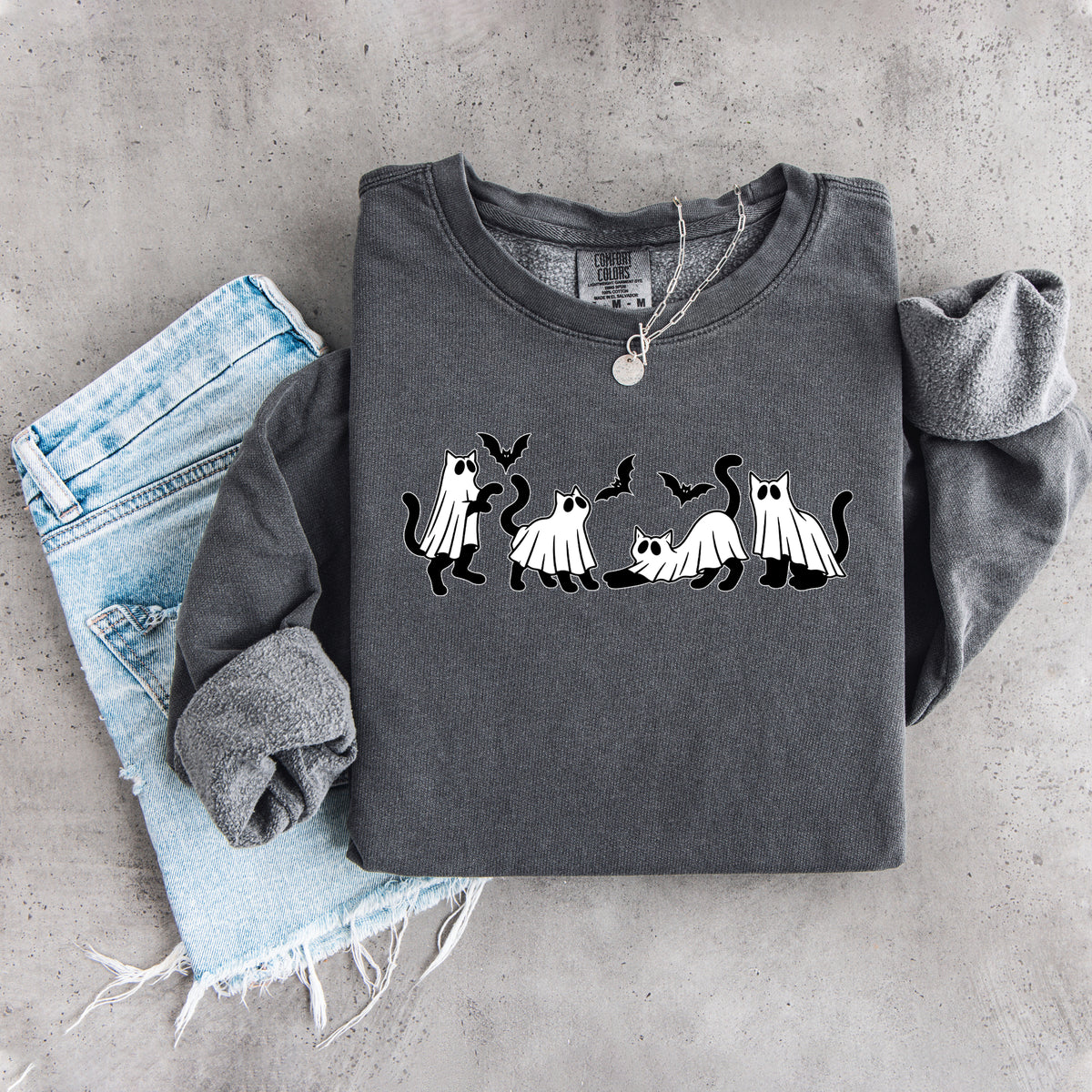 Sweat-shirt brodé « Chat fantôme »