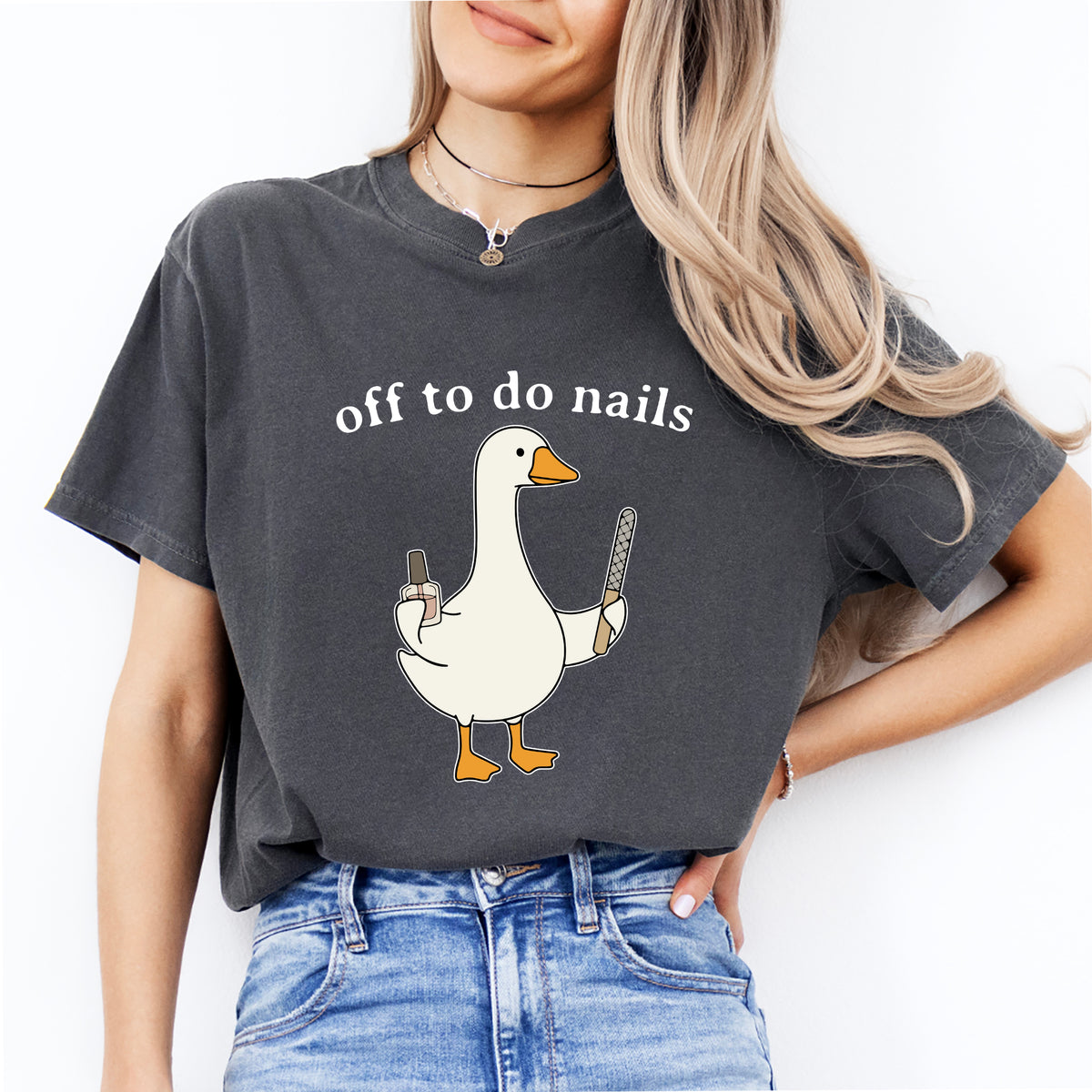 Camiseta «Off To Do Nails»
