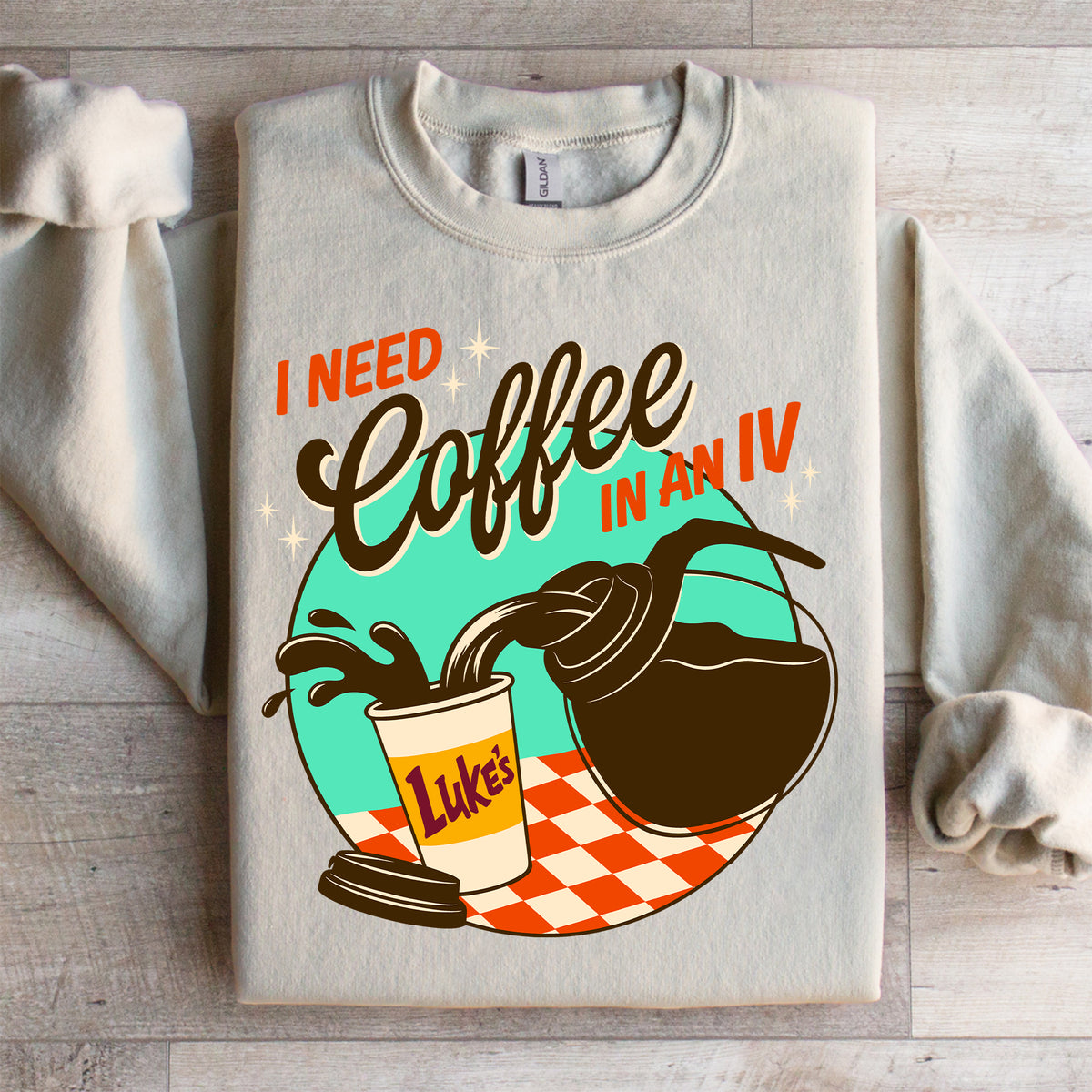 Ich brauche Kaffee in einem Av-Sweatshirt