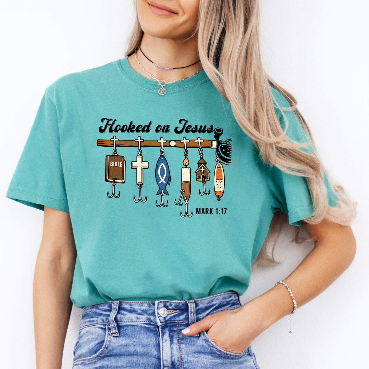 Christliches Angel-Grafikshirt „Hooked on Jesus“, Markus 1:17 – Glaubensshirt für Angler