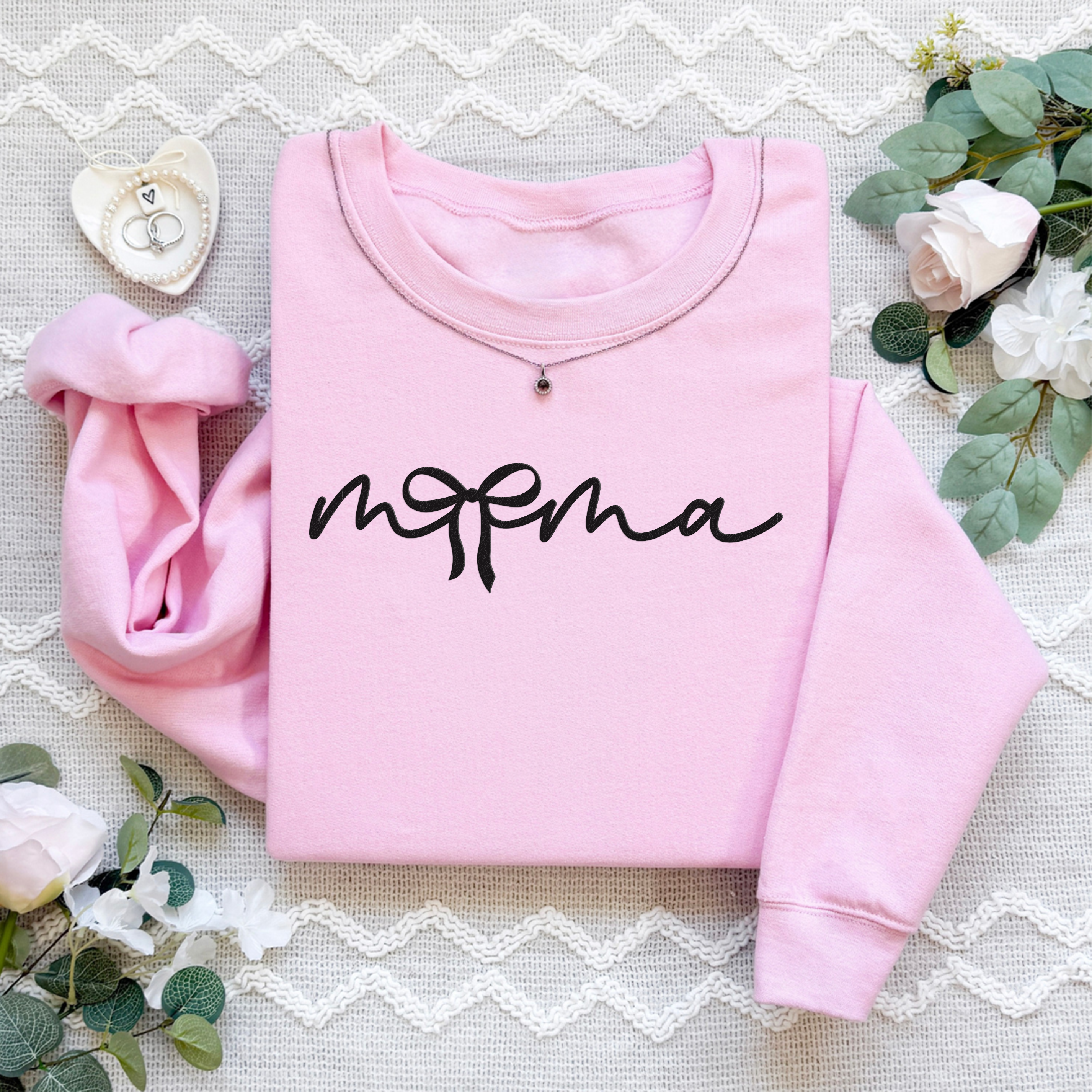 Embroidered Mama Sweatshirt