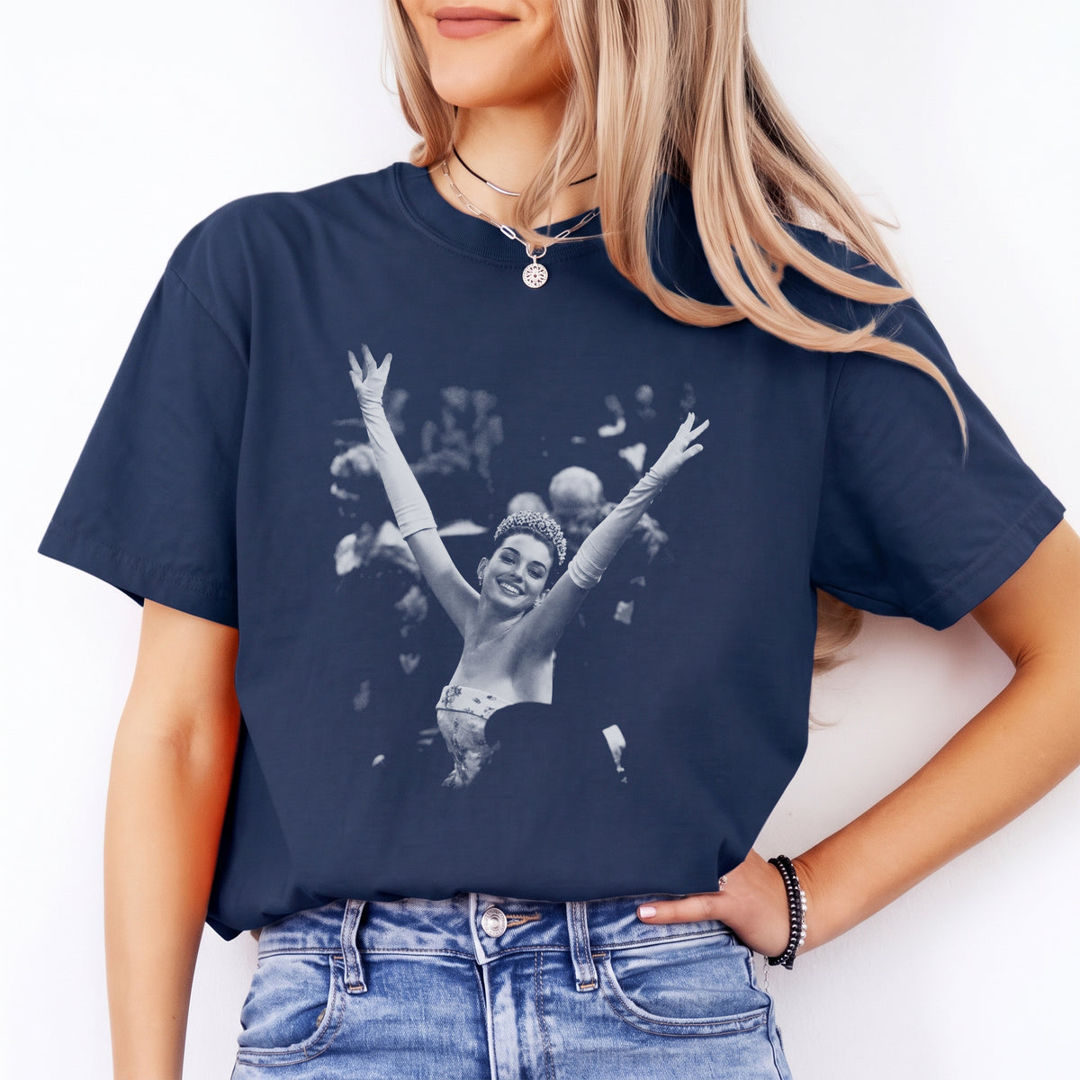 Vintage Anne Hathaway Fairytale Princess Diaries Tee