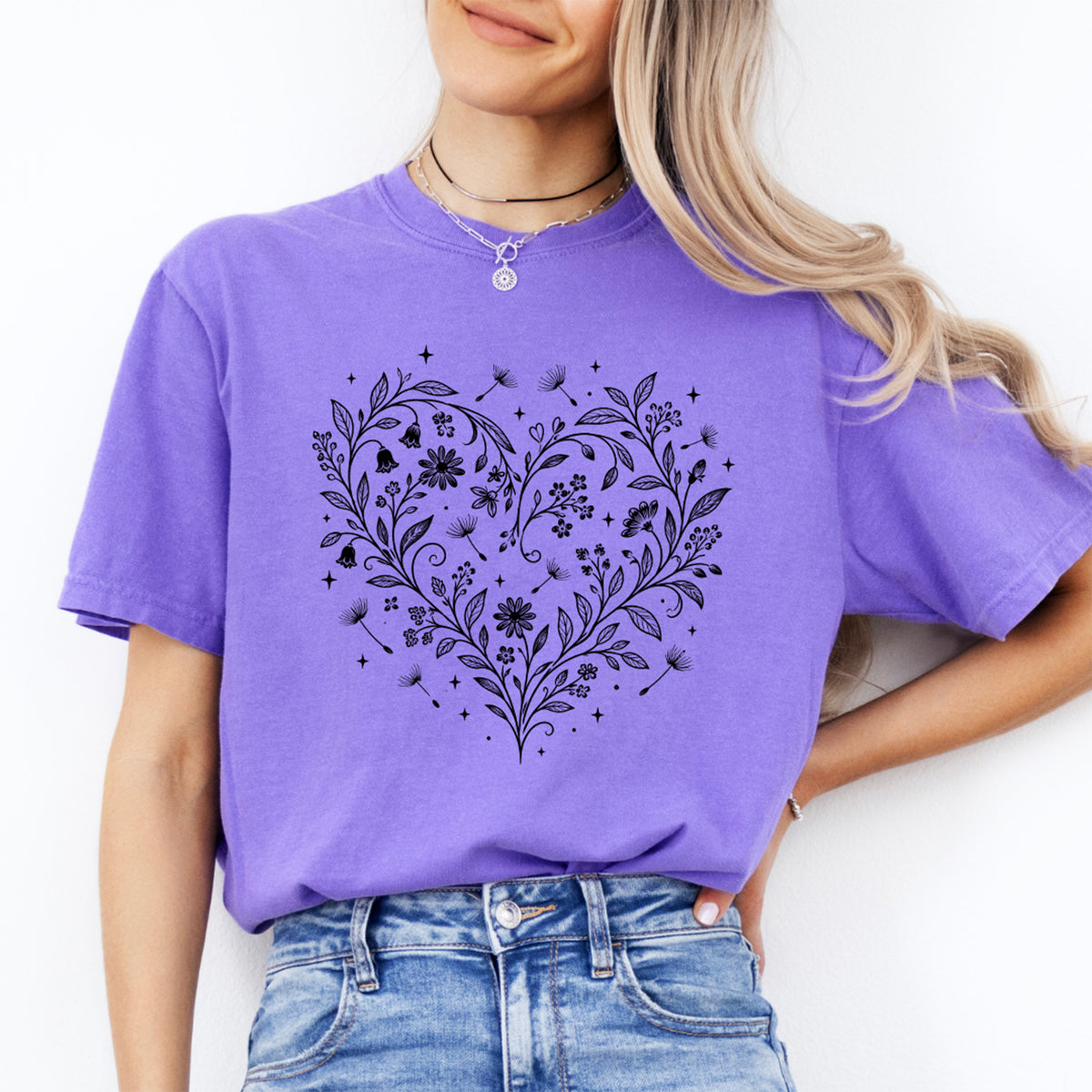 Botanical Wildflower Heart Graphic Tee – Cottagecore Nature Shirt