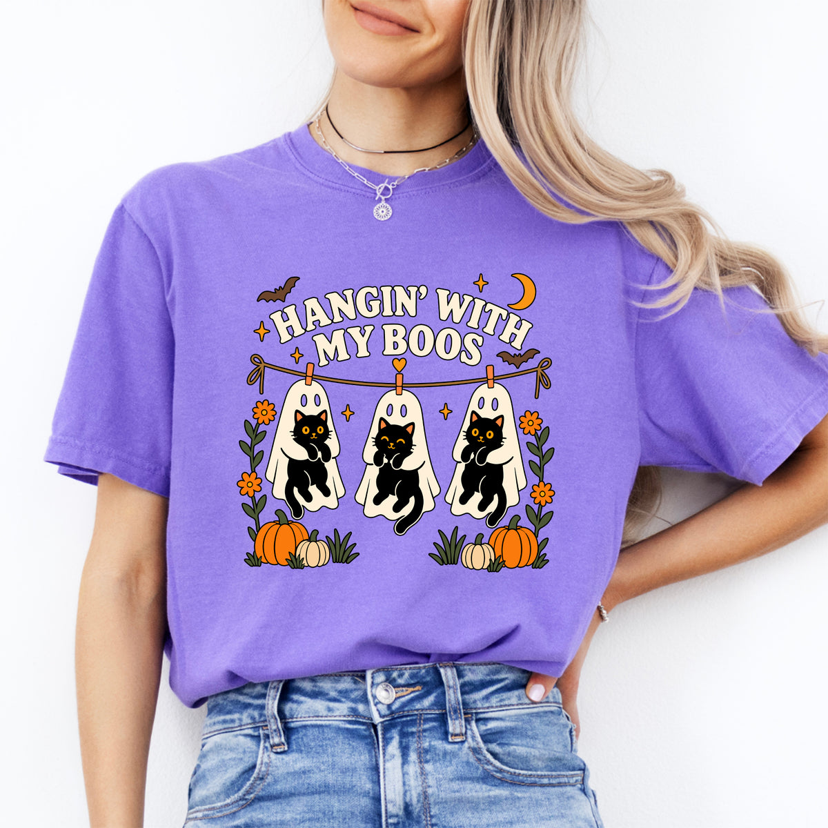 T-shirt noir « Hanging With My Boos » avec chat noir et fantôme
