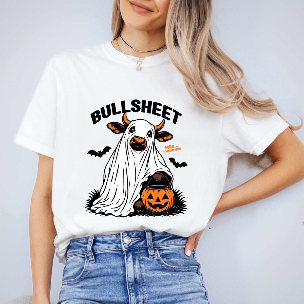 « Bullsheet - Meuh… enfin, bouh » – T-shirt graphique représentant une adorable vache fantôme