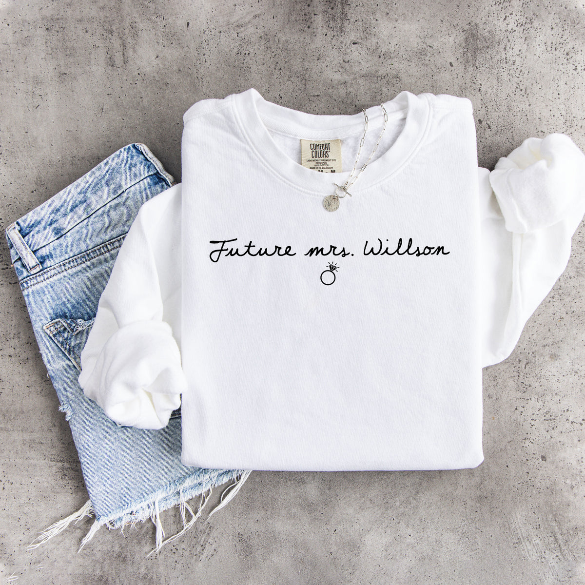 Personalisierbares Sweatshirt „Zukünftige Frau“ mit Diamantring-Schriftzug für die Braut