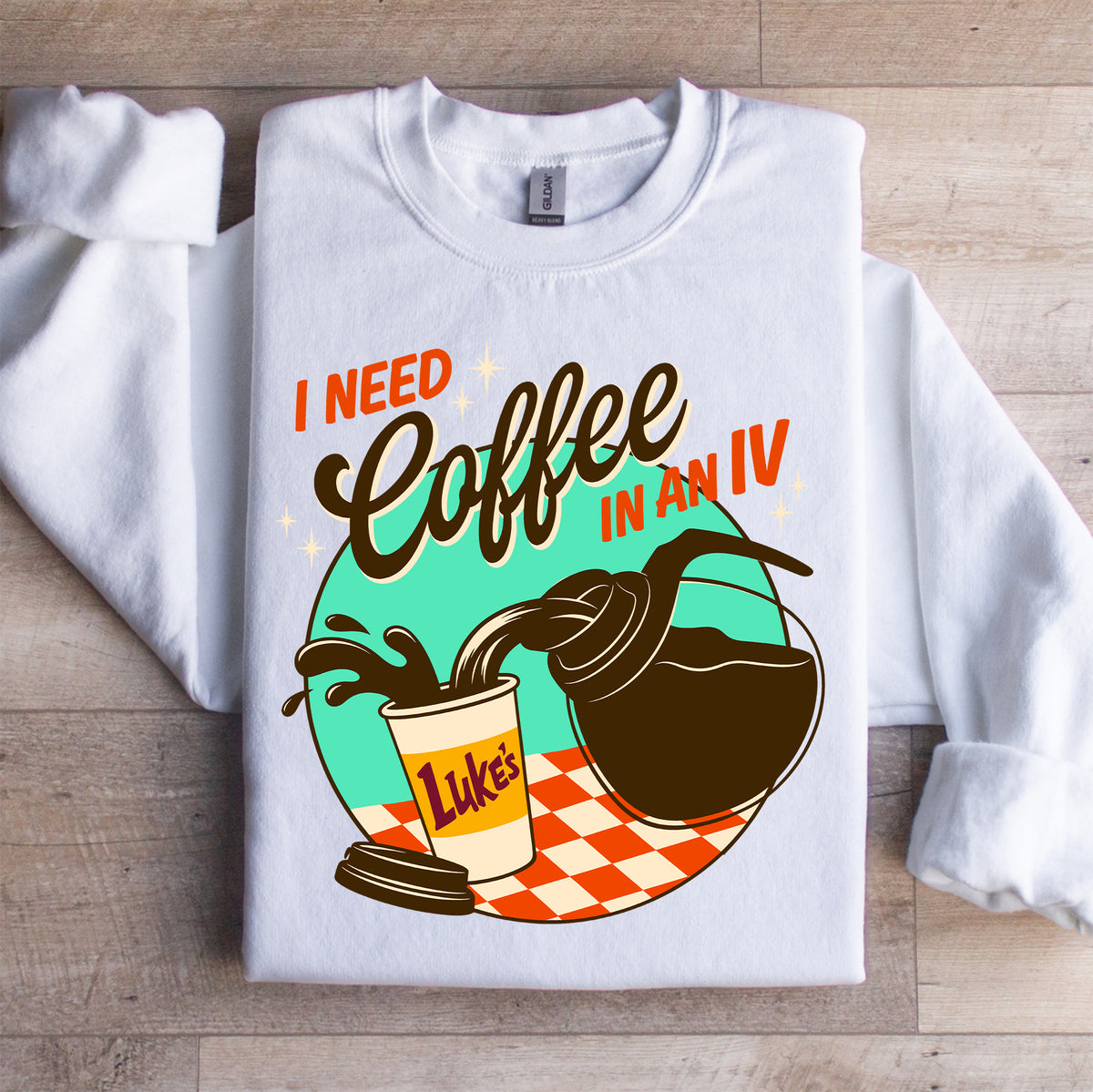 Ich brauche Kaffee in einem Av-Sweatshirt