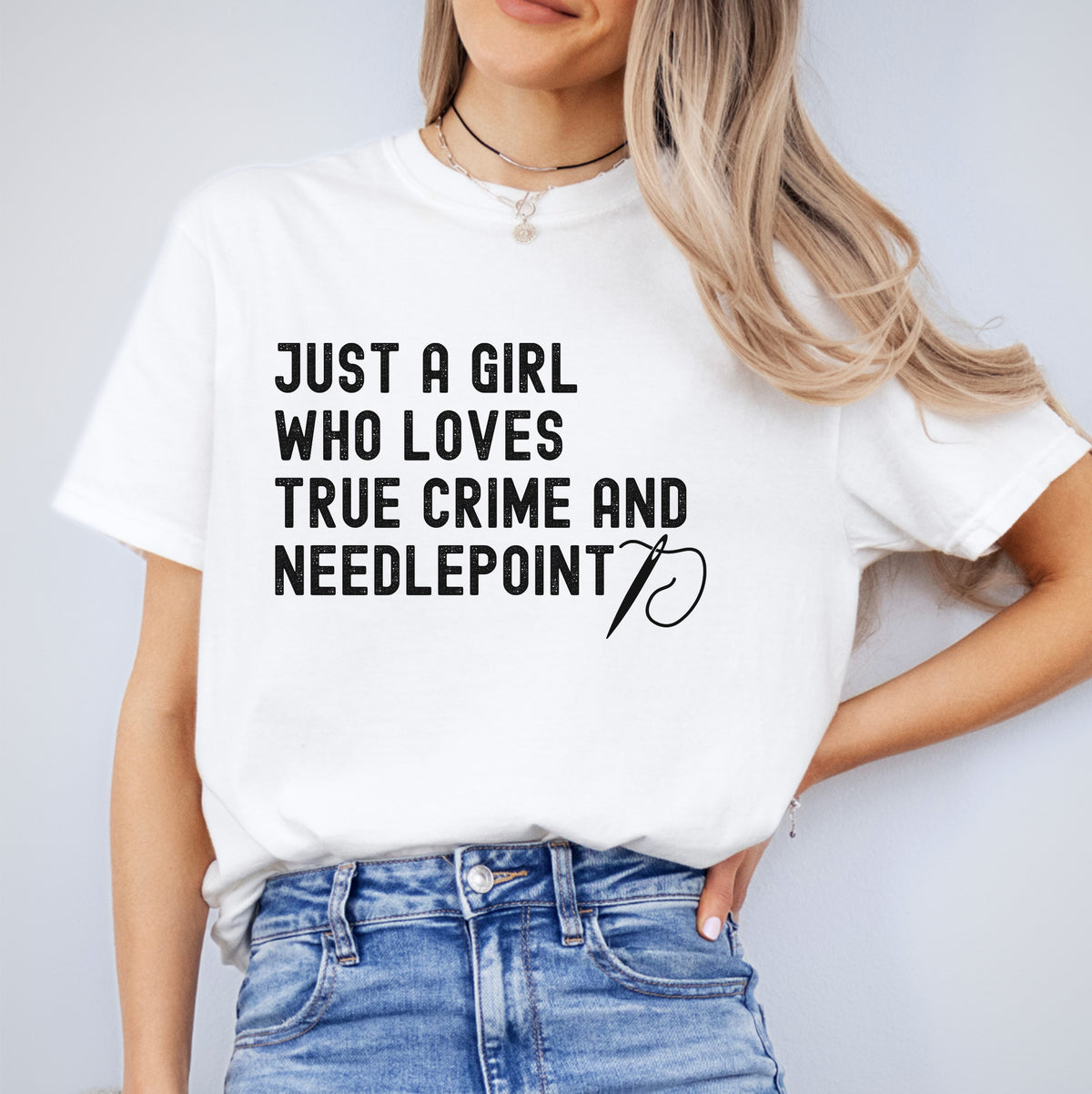 T-Shirt für ein Mädchen, das True Crime und Stickerei liebt