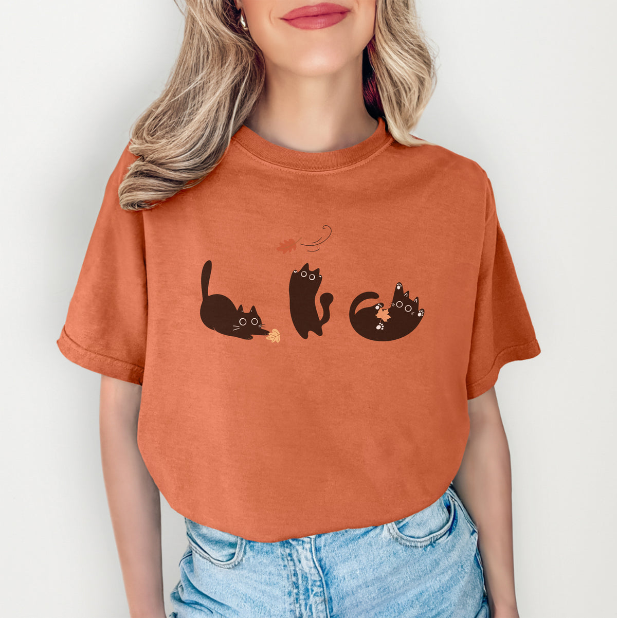 T-shirt Chats noirs et feuilles d’automne