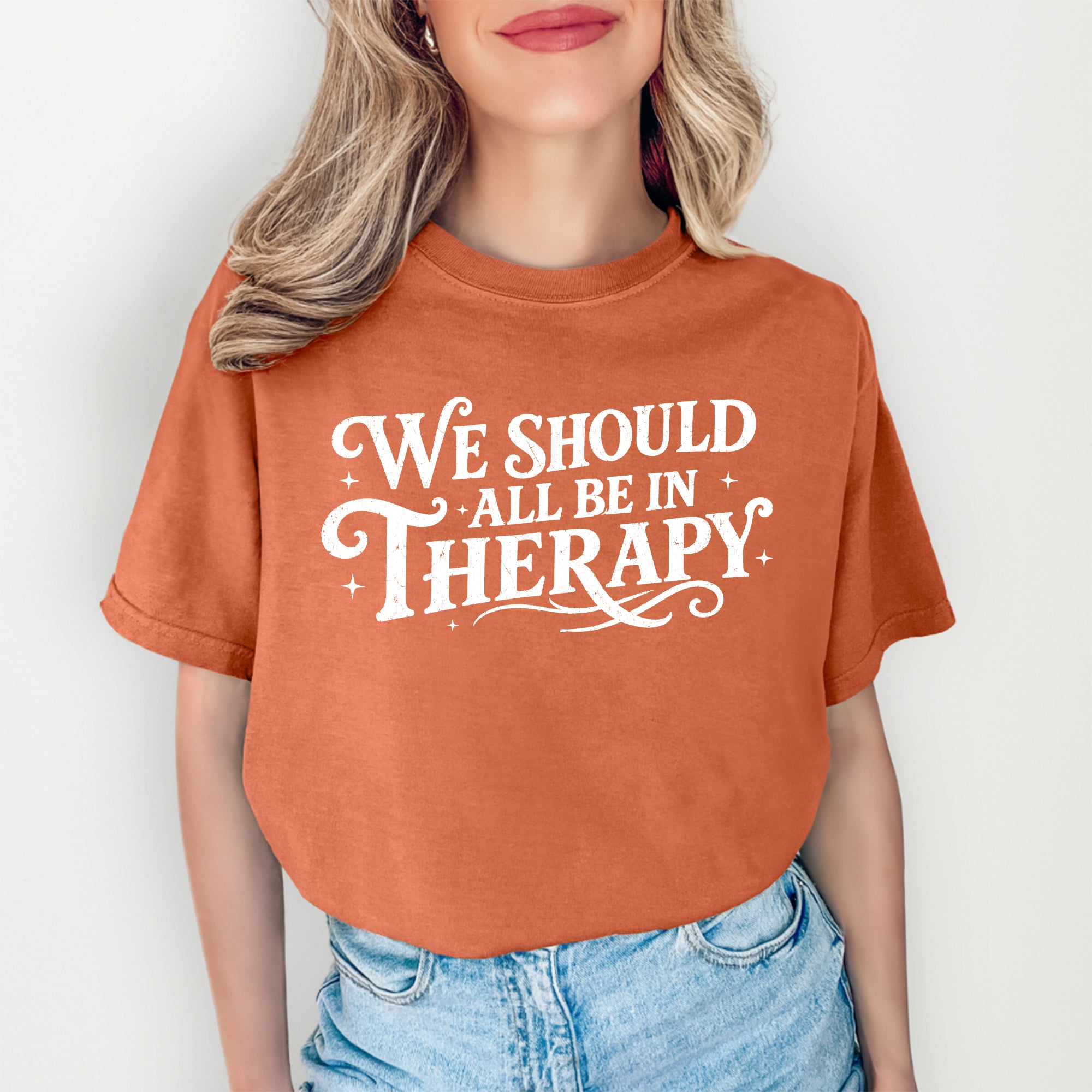 T-Shirt „Wir sollten alle in Therapie sein“