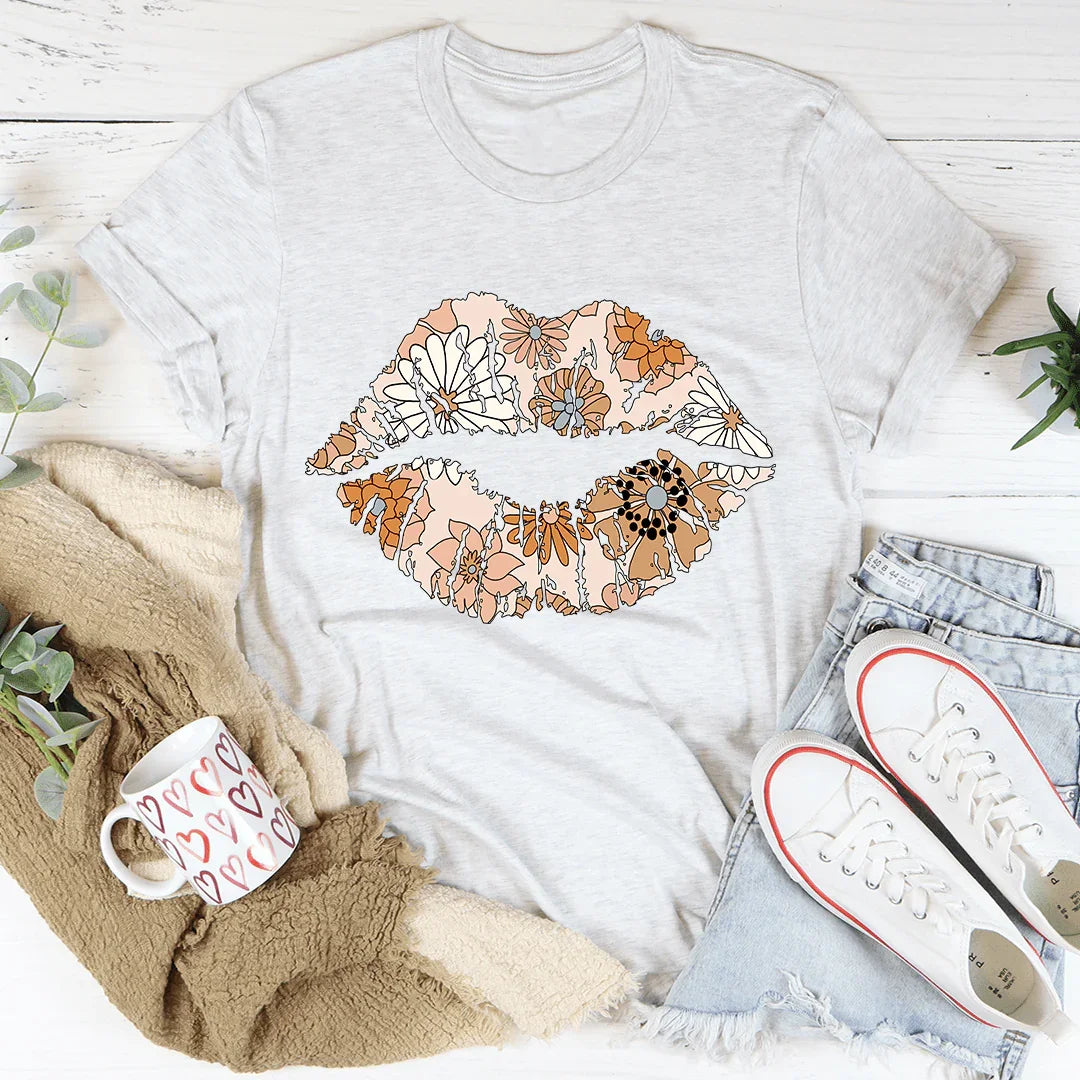 Daisy Lips Tee White / S Peachy Sunday T-Shirt