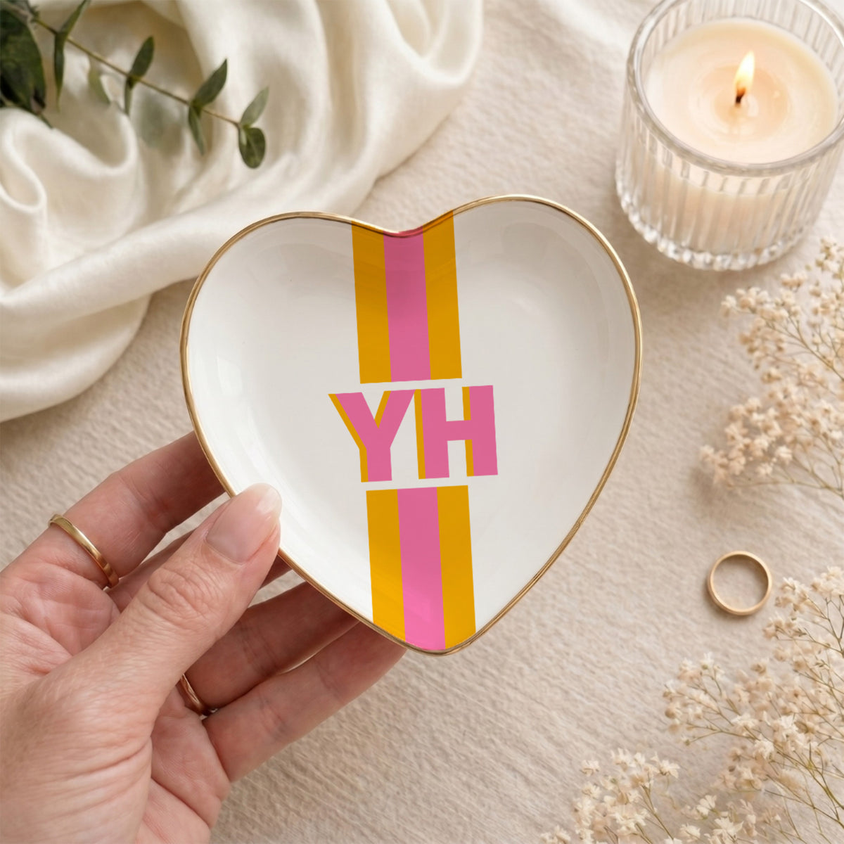 Personalisierte Ringschale mit Schattenmonogramm