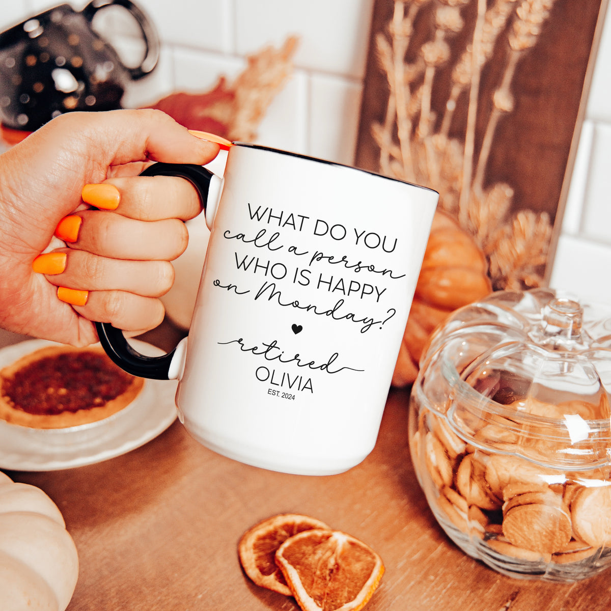 Personalisierte Tasse: Wie nennt man jemanden, der montags glücklich ist?