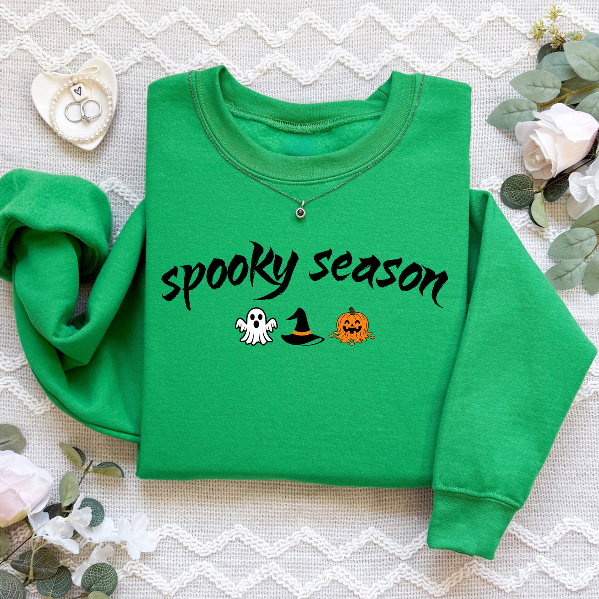Besticktes Sweatshirt „Spooky Season“ – süßer Halloween-Pullover
