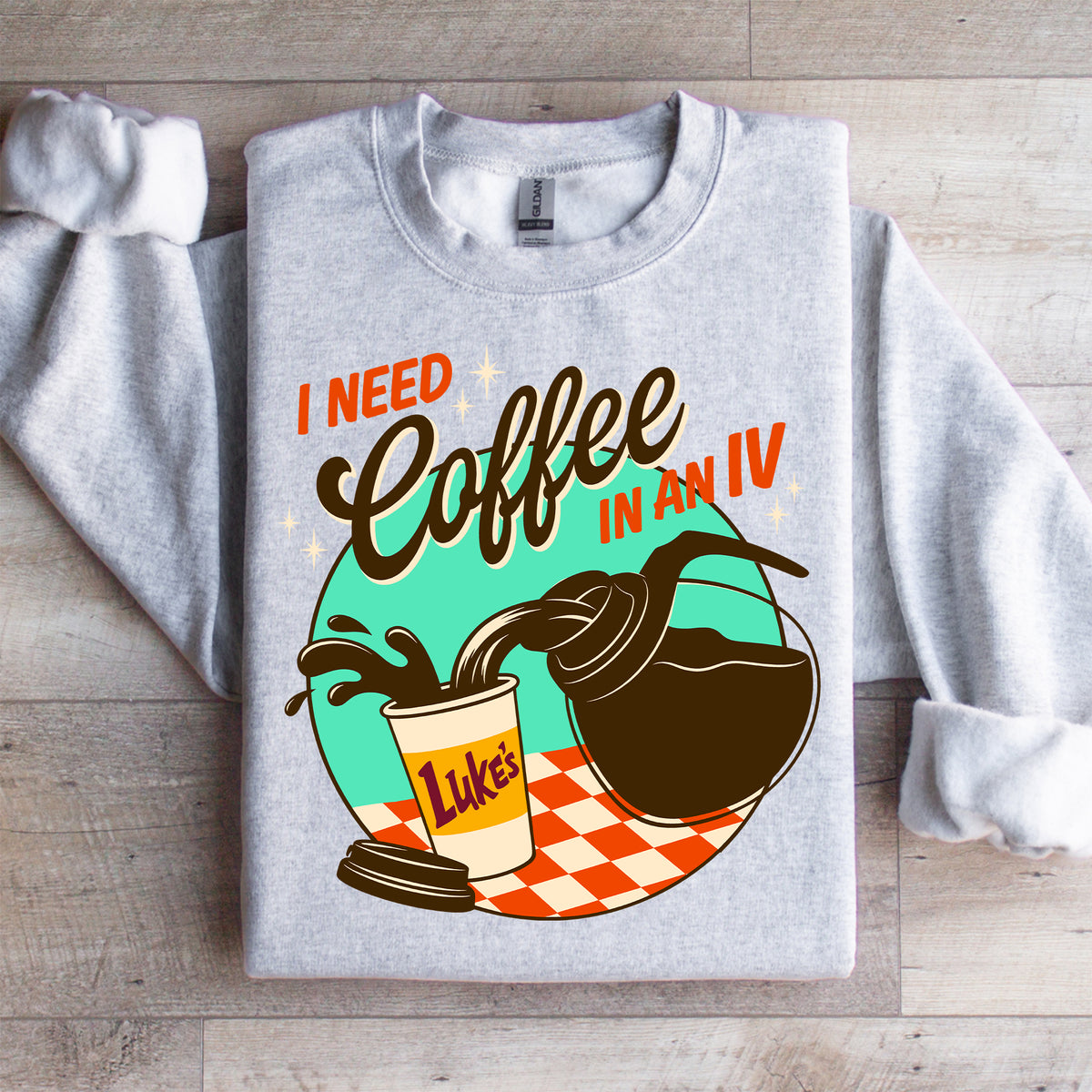 Ich brauche Kaffee in einem Av-Sweatshirt