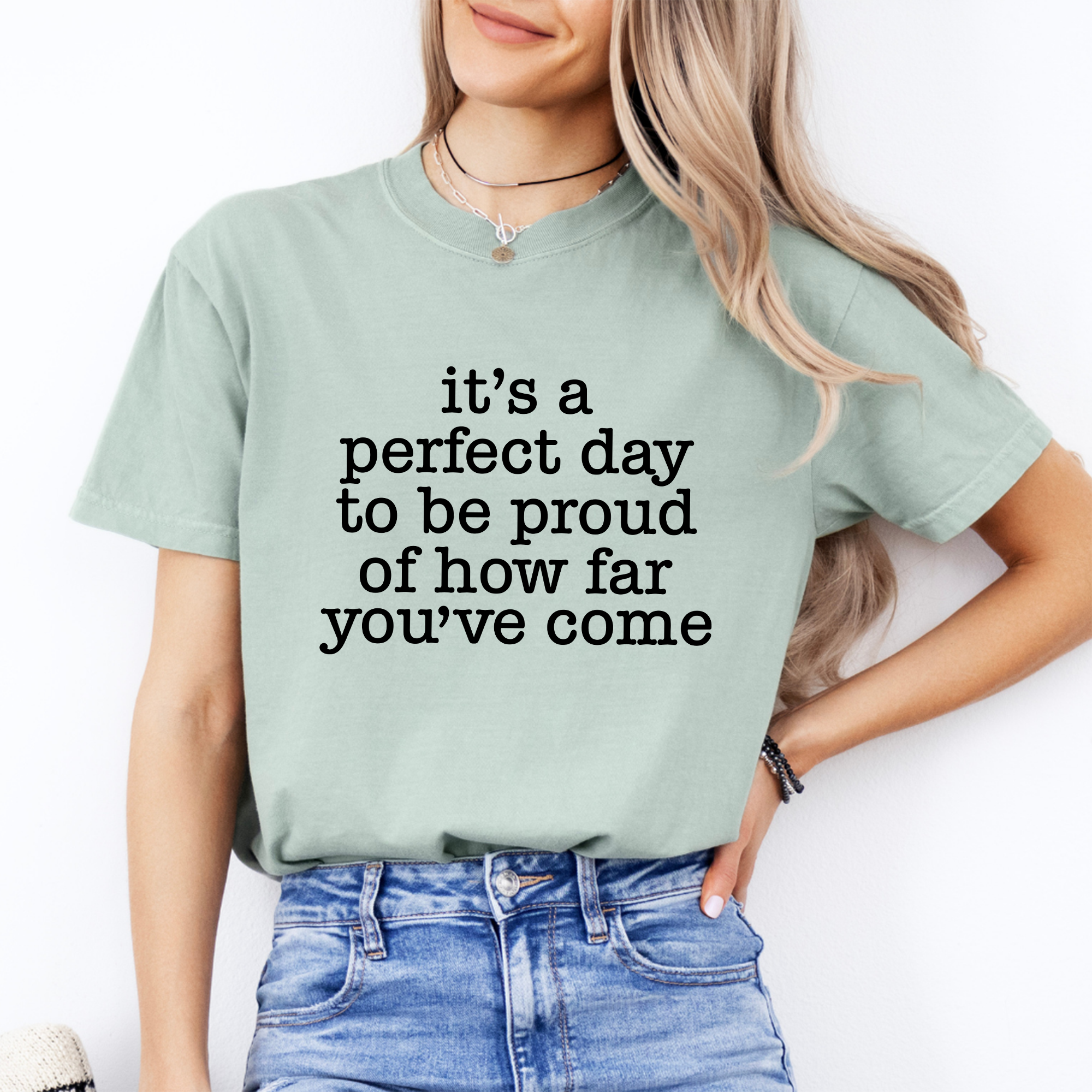 Camiseta «Es un día perfecto para sentir orgullo»
