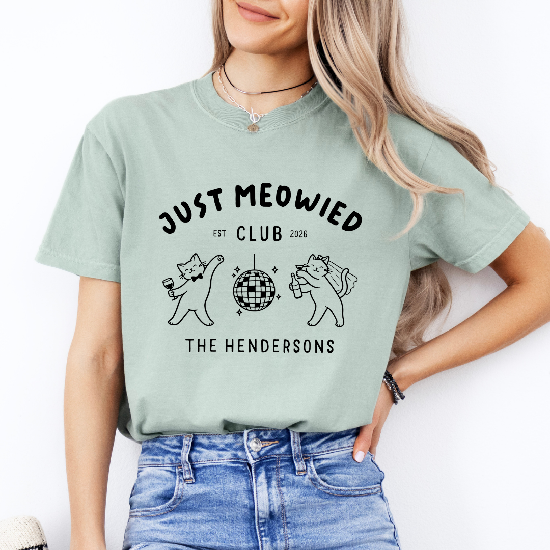 Personalisierbares T-Shirt „The Meowied Club“