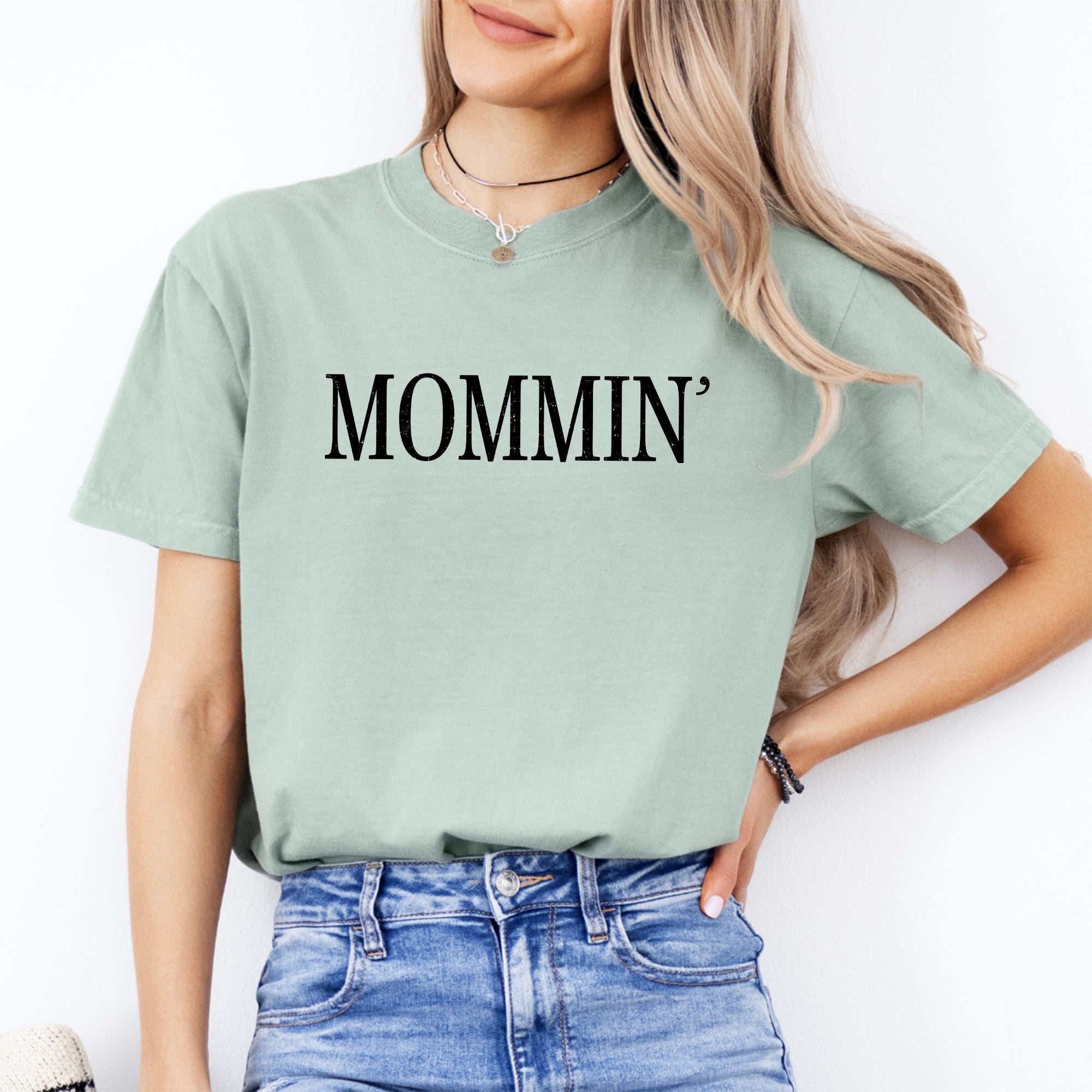 Mommin Tee