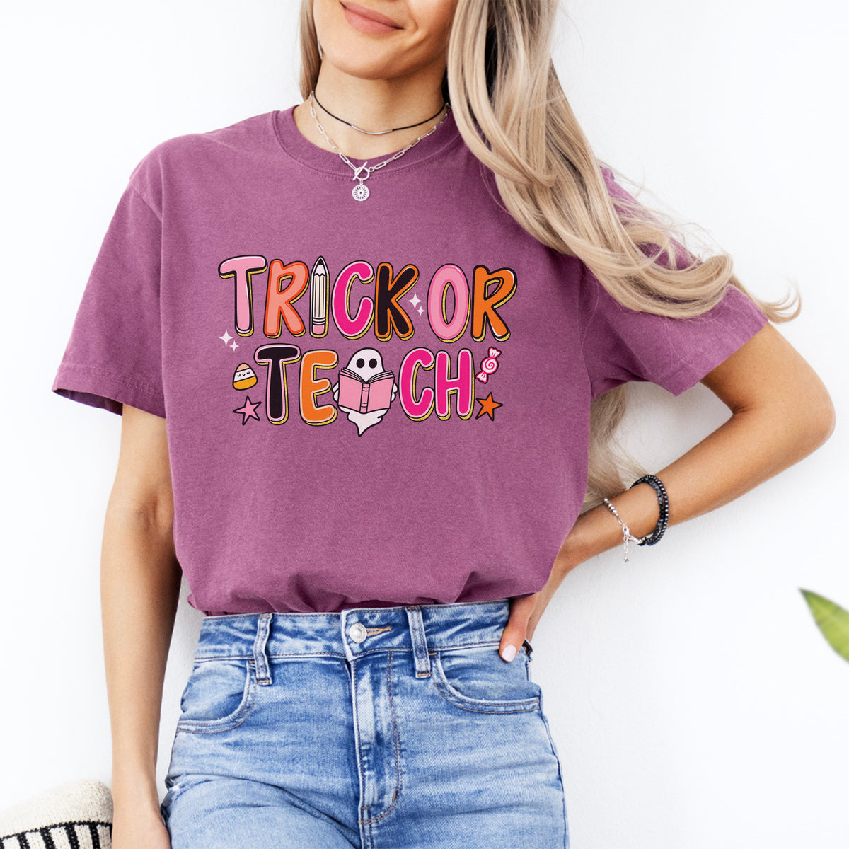 Halloween-Shirt für Pädagog:innen mit Spirit-Motiv – „Trick Or Teach“