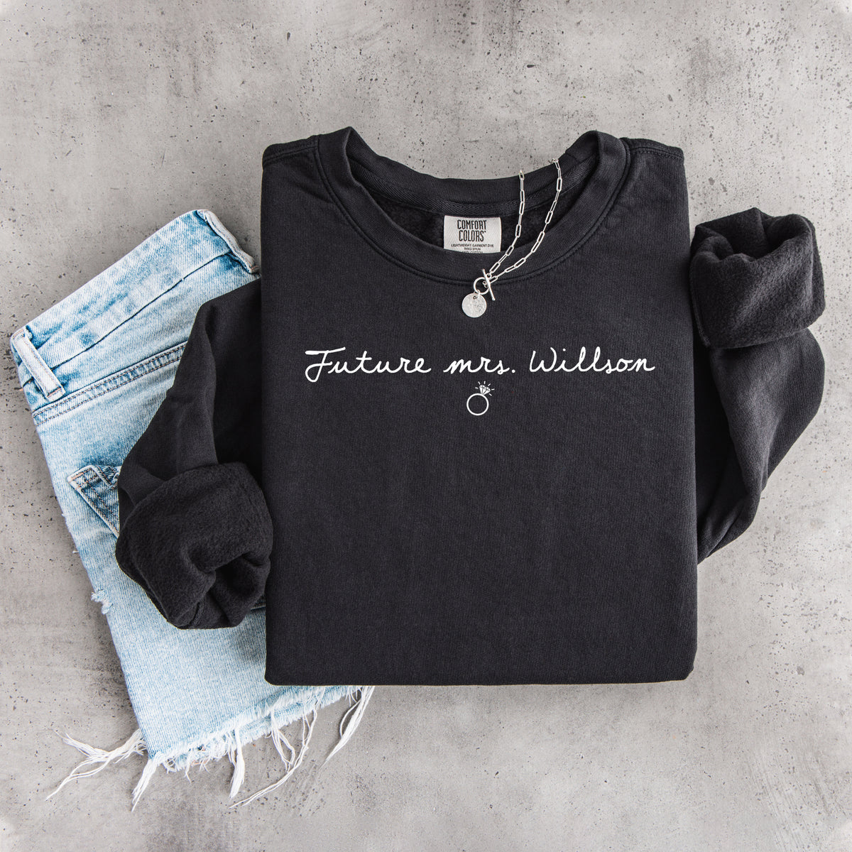 Personalisierbares Sweatshirt „Zukünftige Frau“ mit Diamantring-Schriftzug für die Braut
