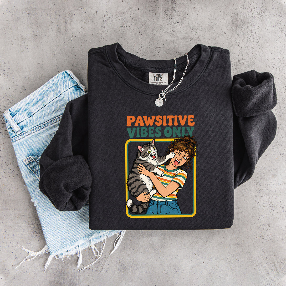 "Pawsitive Vibes Only" – Lustiges, freches Cat-Mom-Sweatshirt mit Rundhalsausschnitt