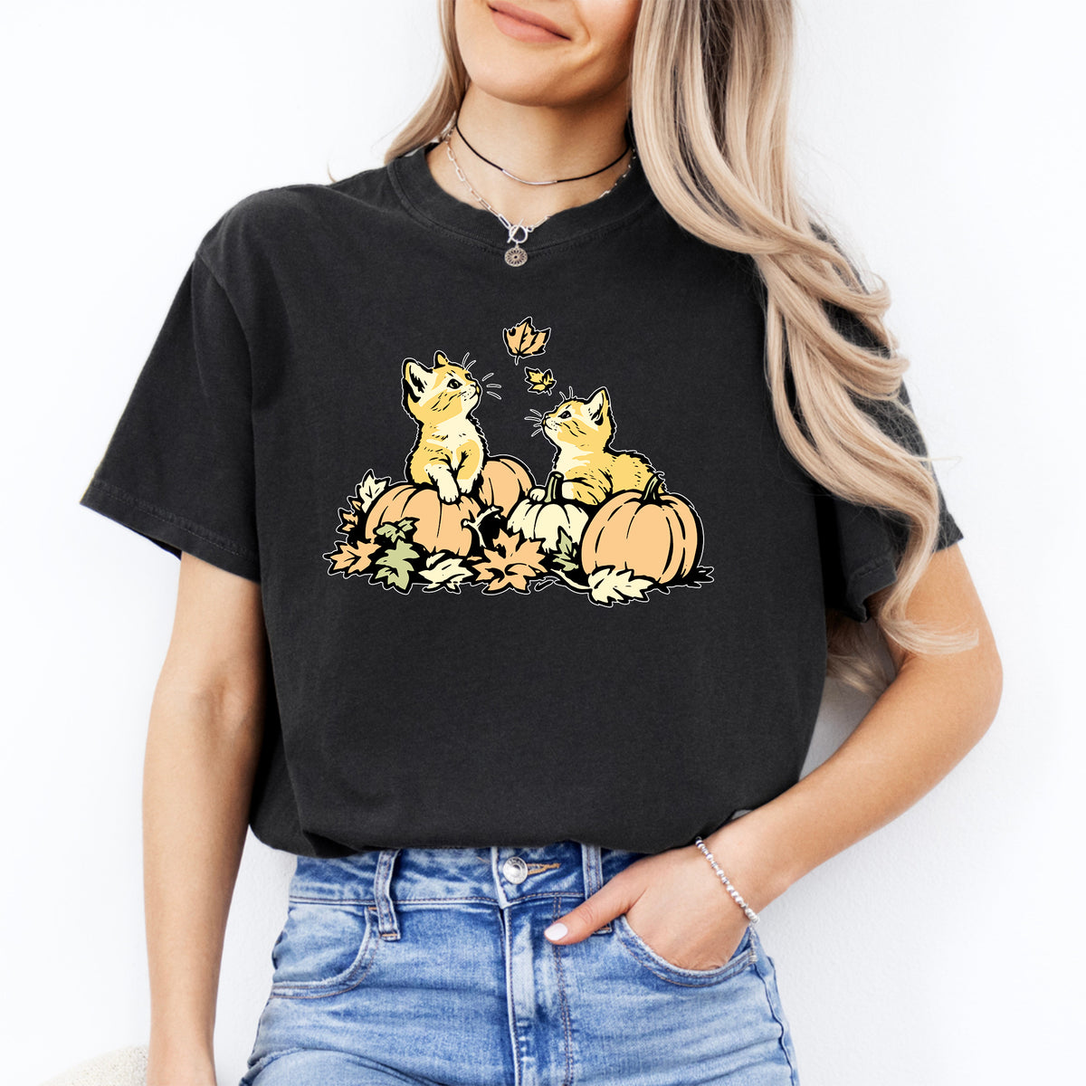 T-shirt mignon avec chaton et citrouille