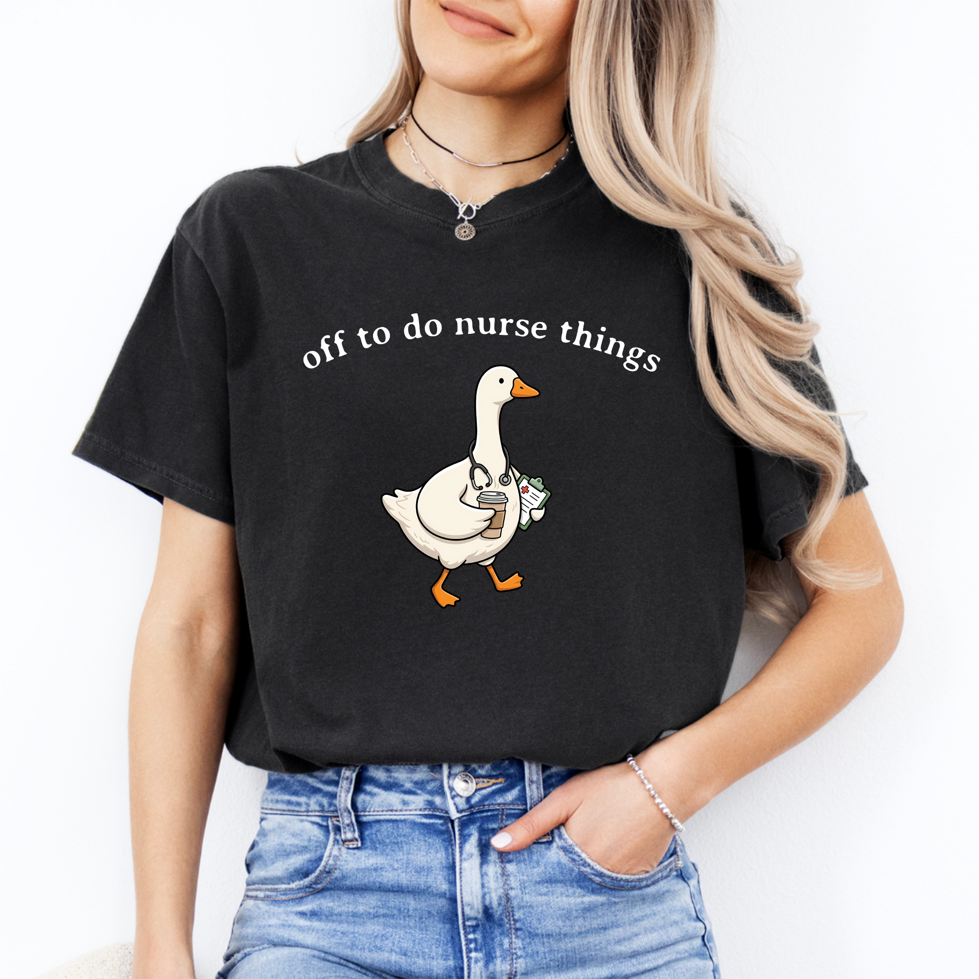 Camiseta «Me voy a hacer cosas de enfermera»